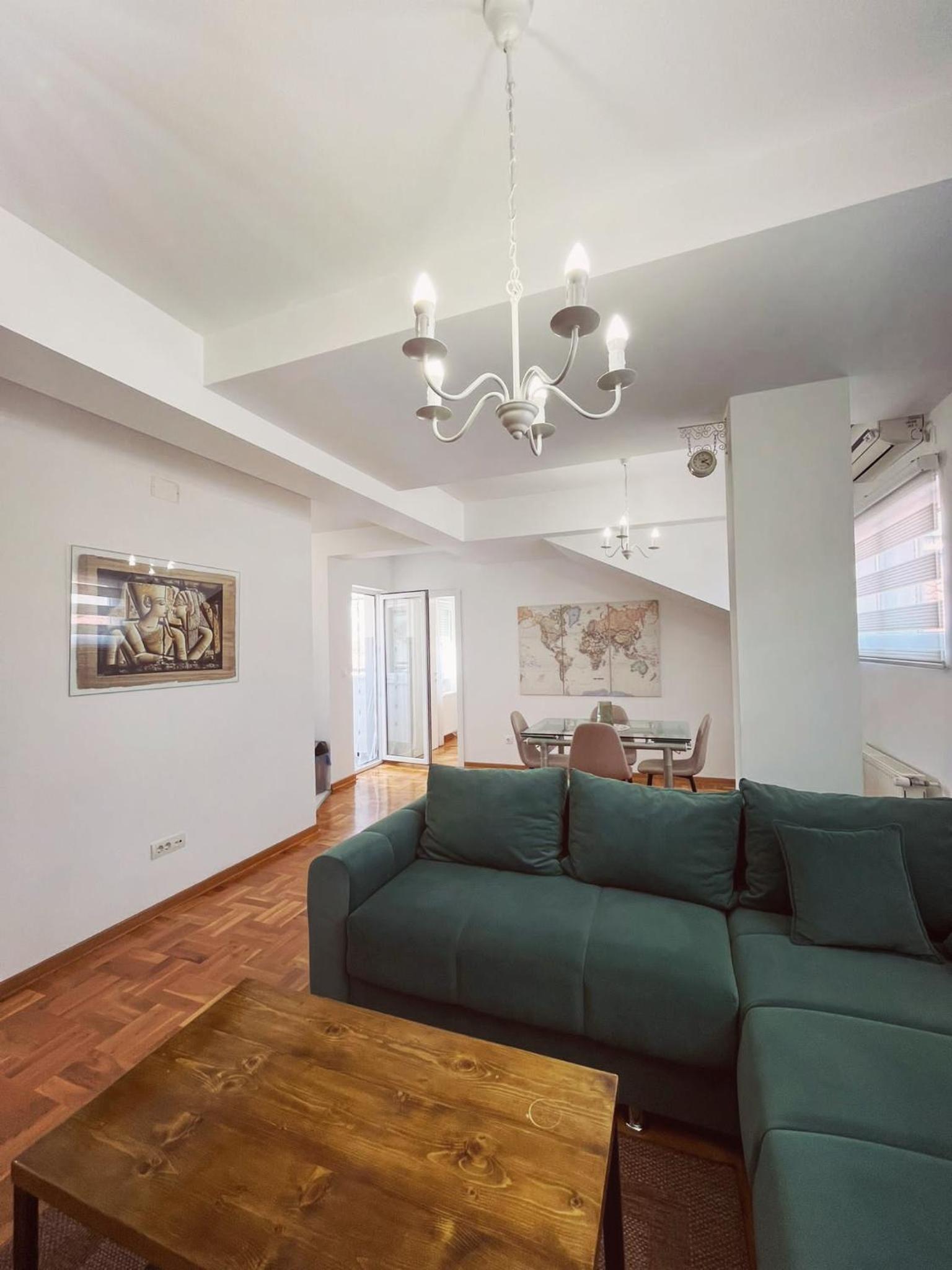 One-Bedroom Apartment