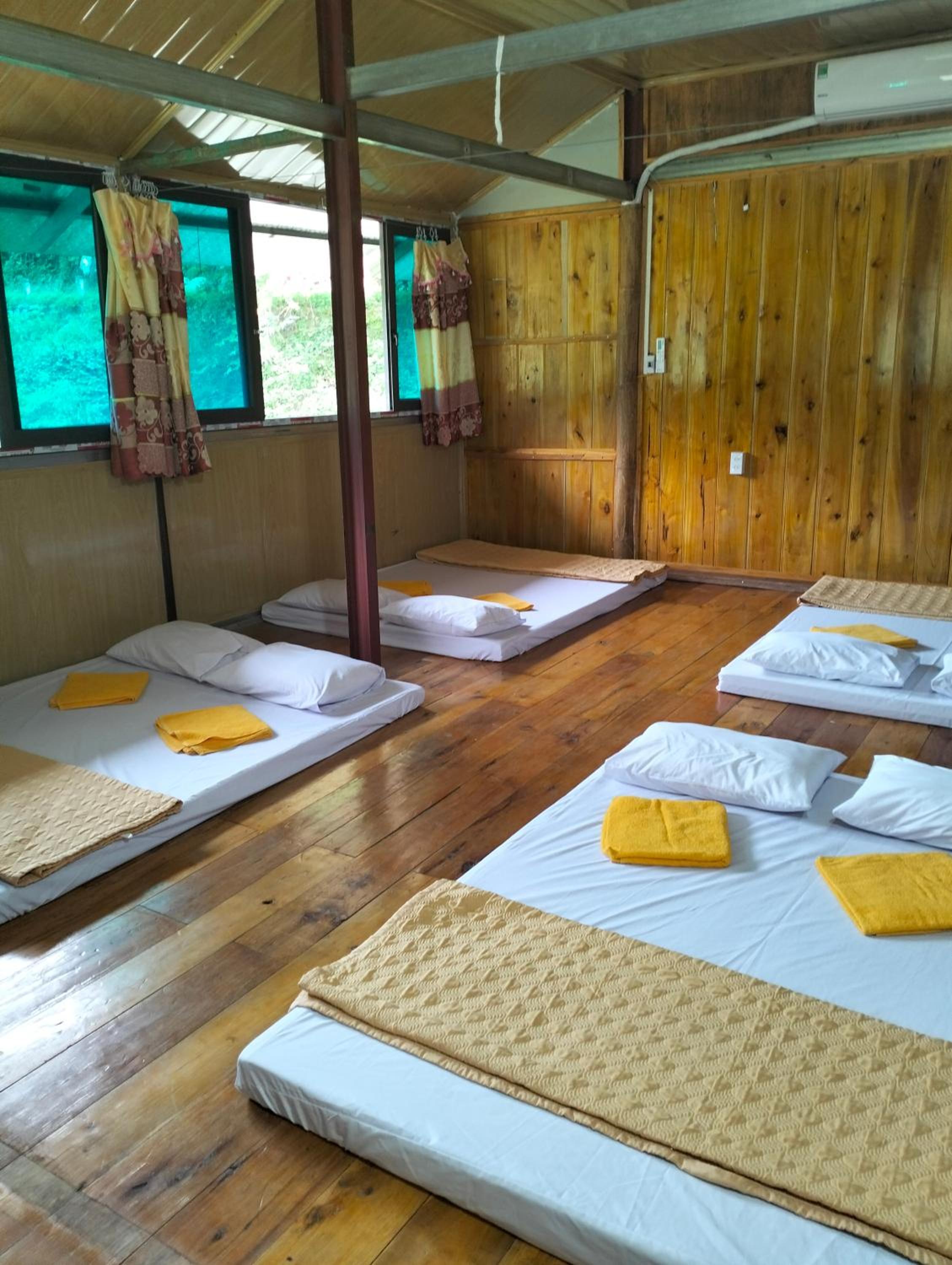 Mixed Dormitory Room
