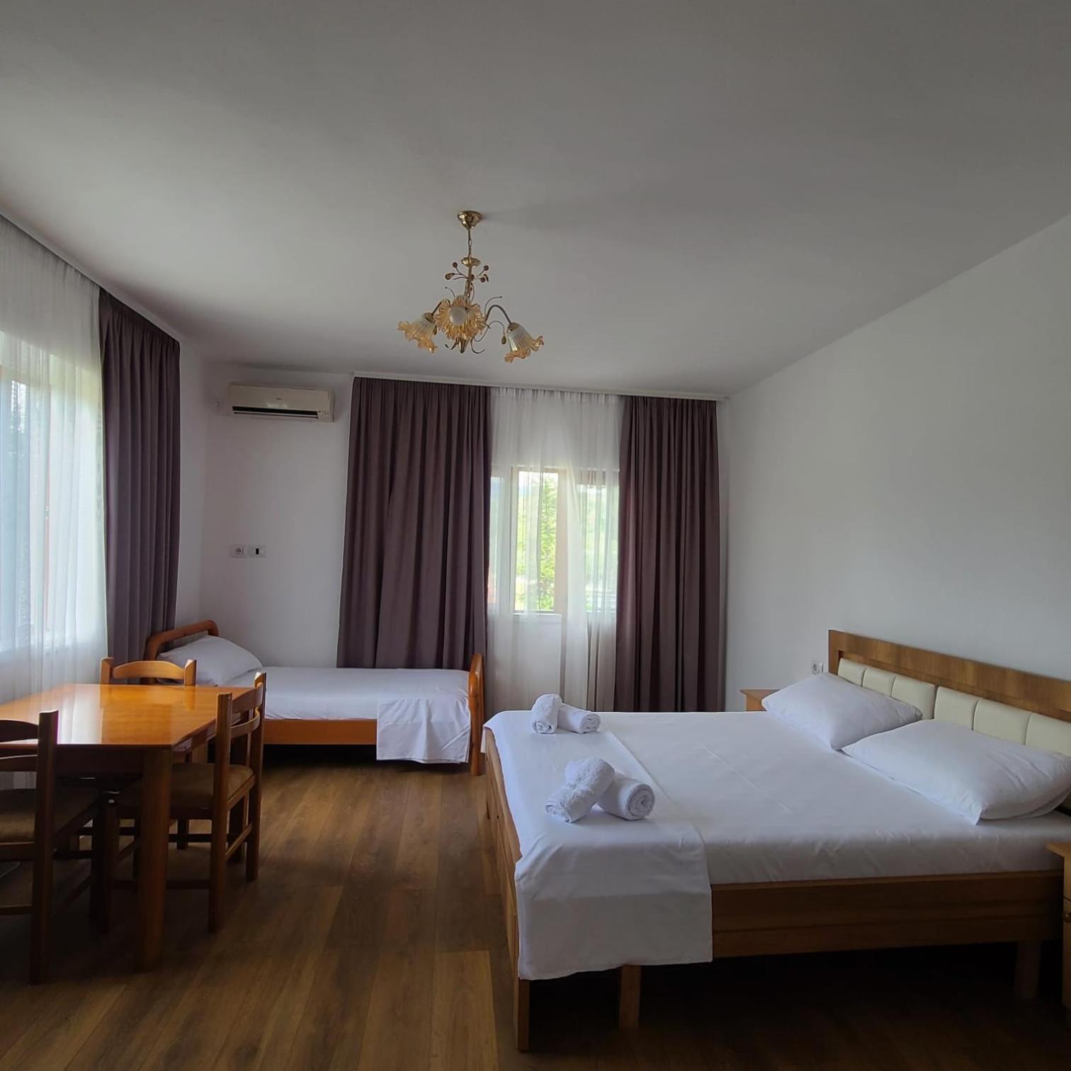 Triple Room with Bathroom photo 1