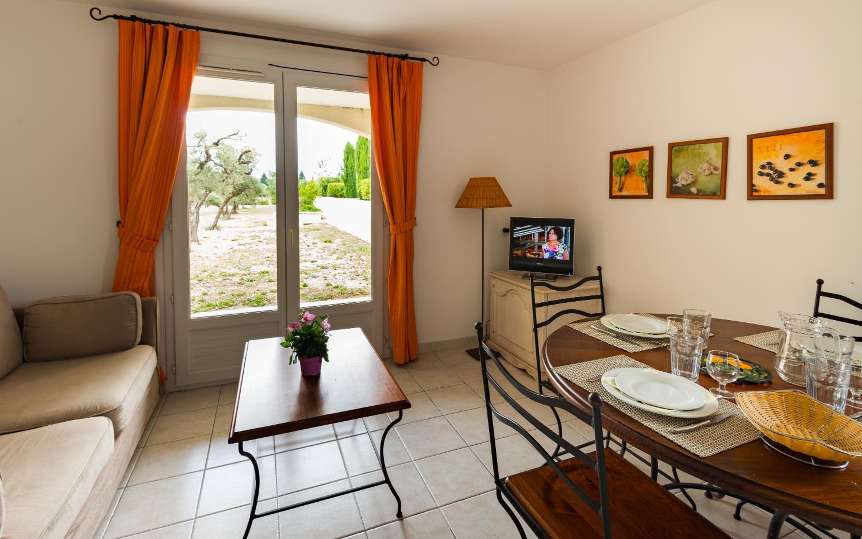Three-Bedroom Apartment or Three-Bedroom Apartment with Mezzanine (8 Adults) photo 3