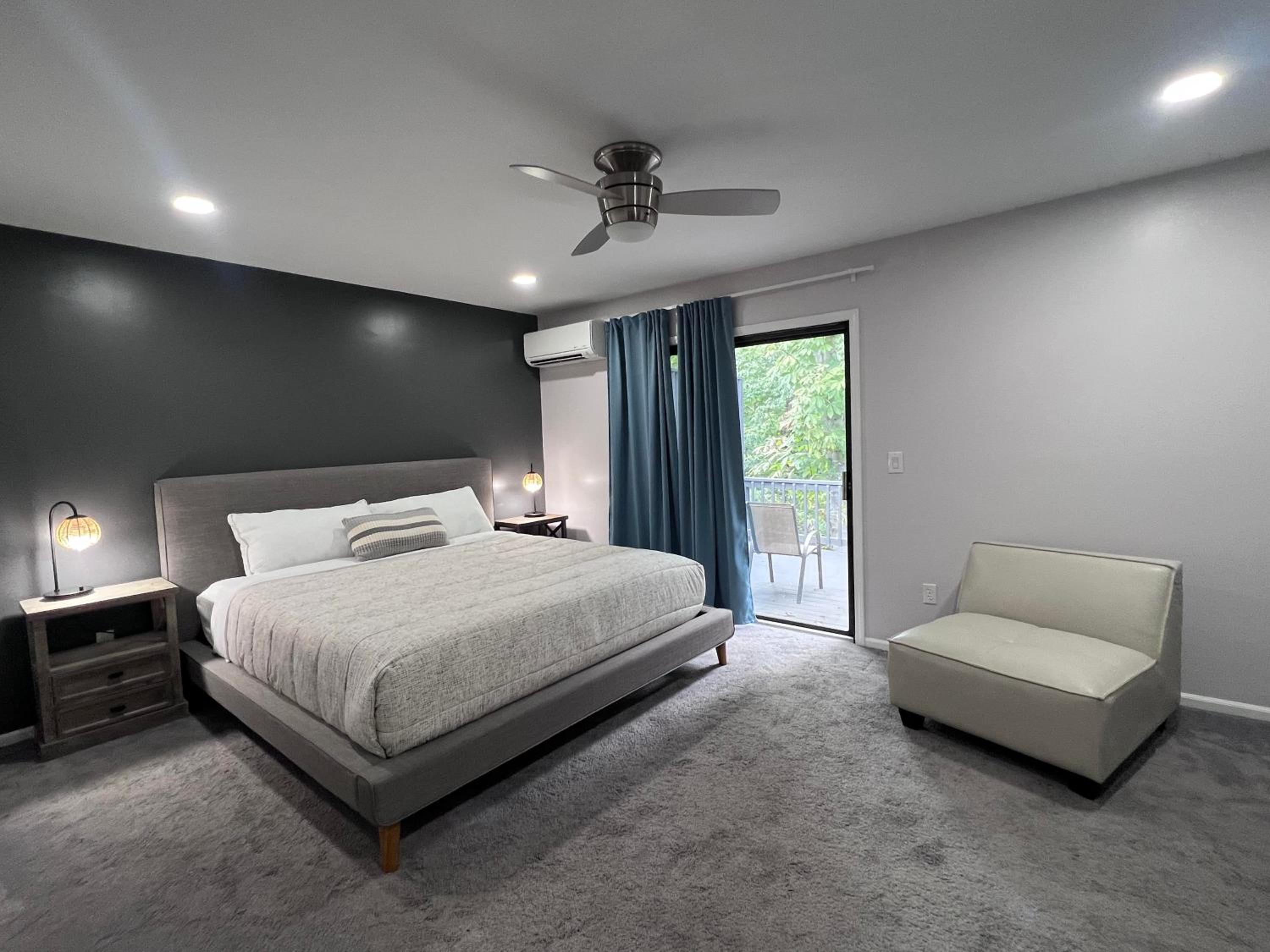 Two-Bedroom Townhouse - Photo 2