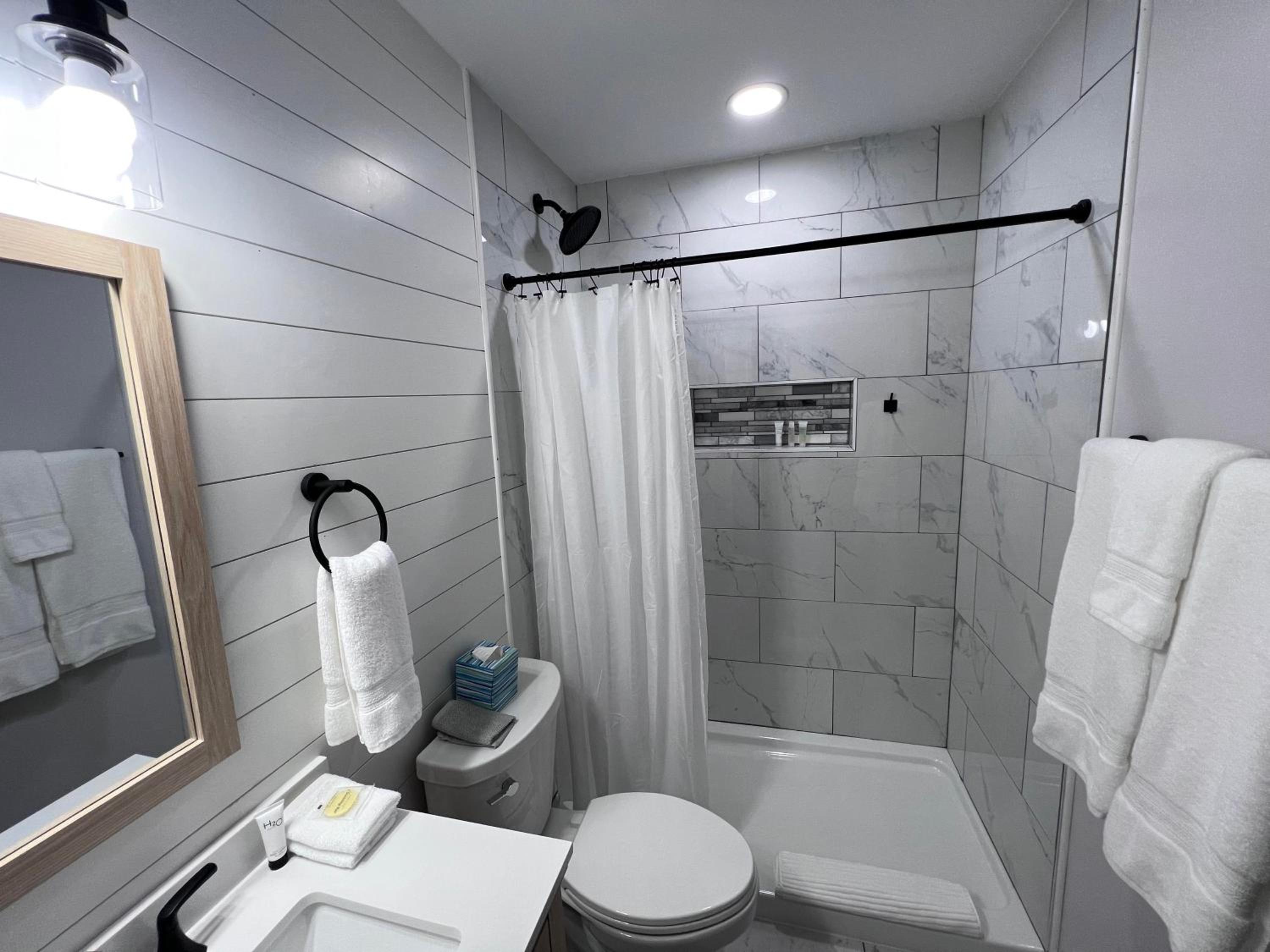 Two-Bedroom Townhouse - Photo 16