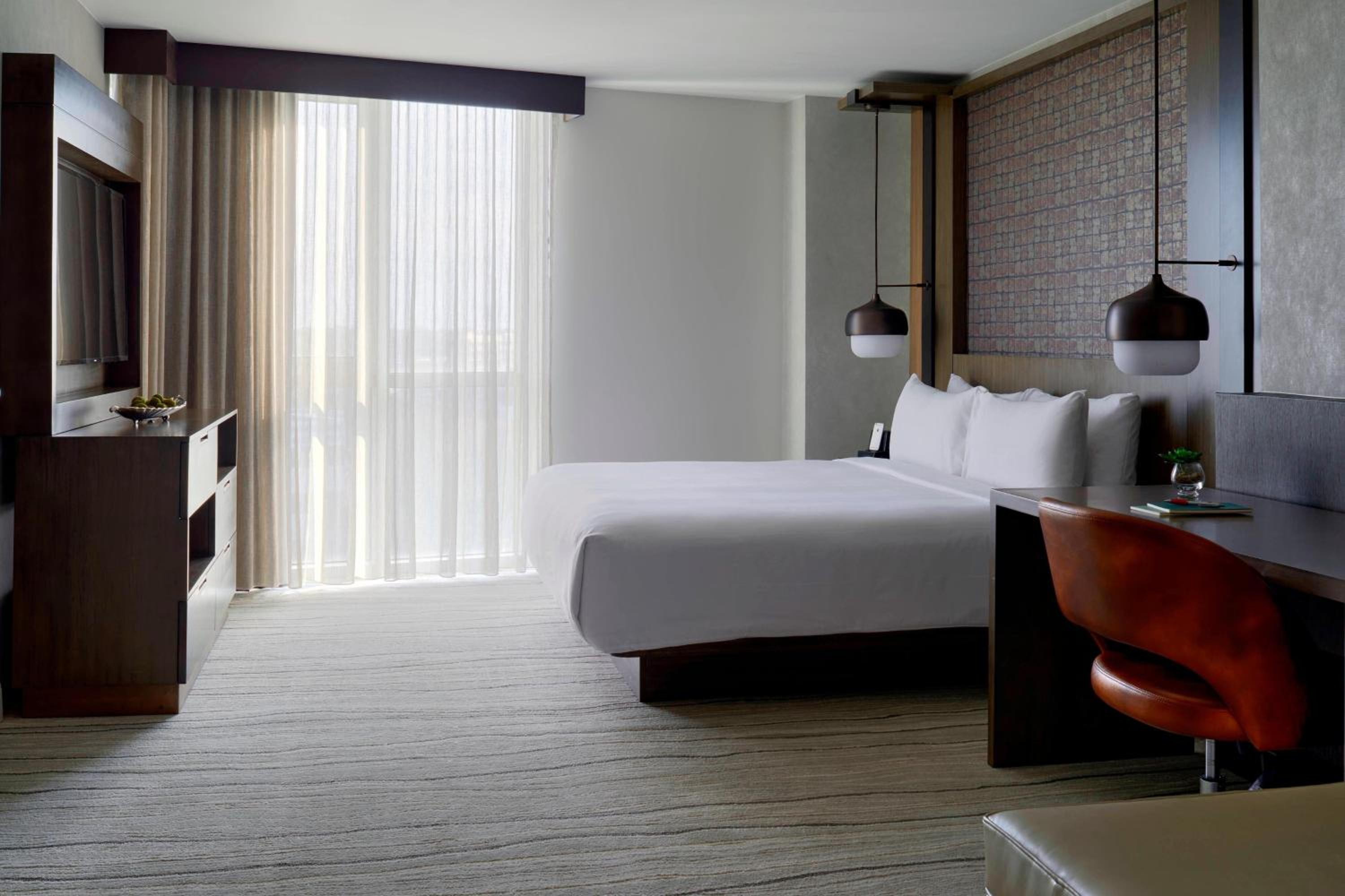 King Room - Hearing Accessible - Photo 1
