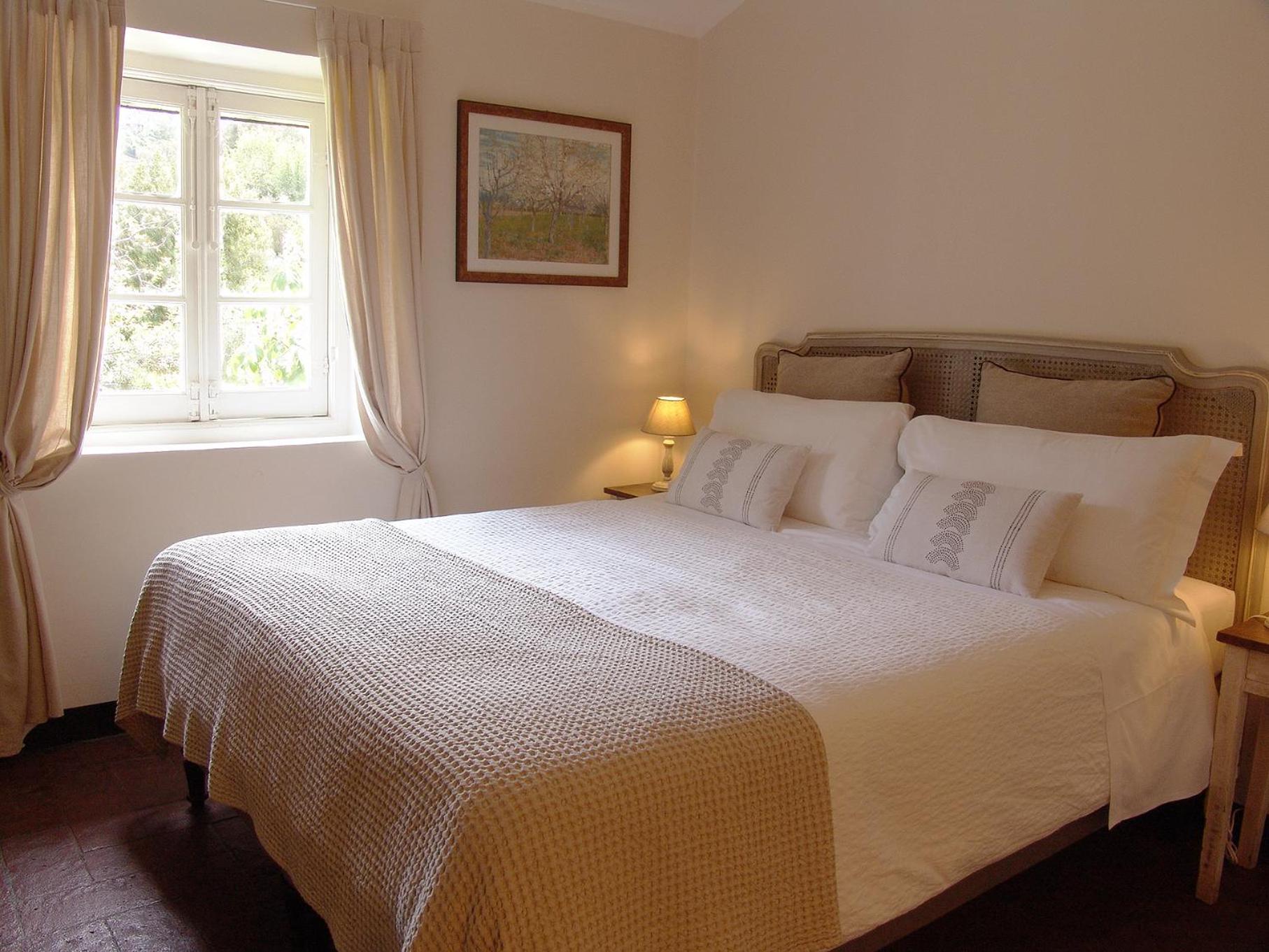 Two-Bedroom Apartment with Private Garden photo 1