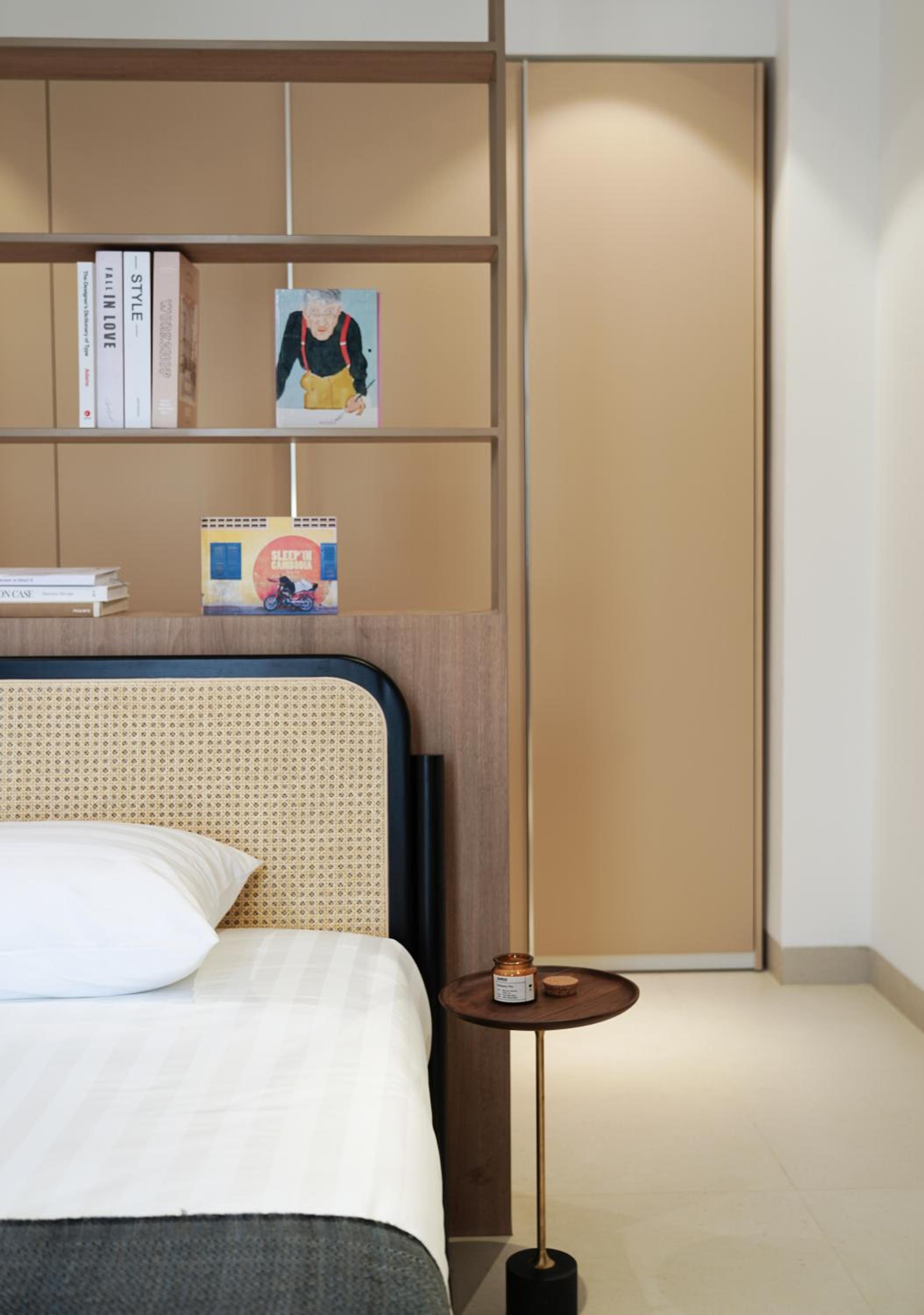 One-Bedroom Apartment with Balcony