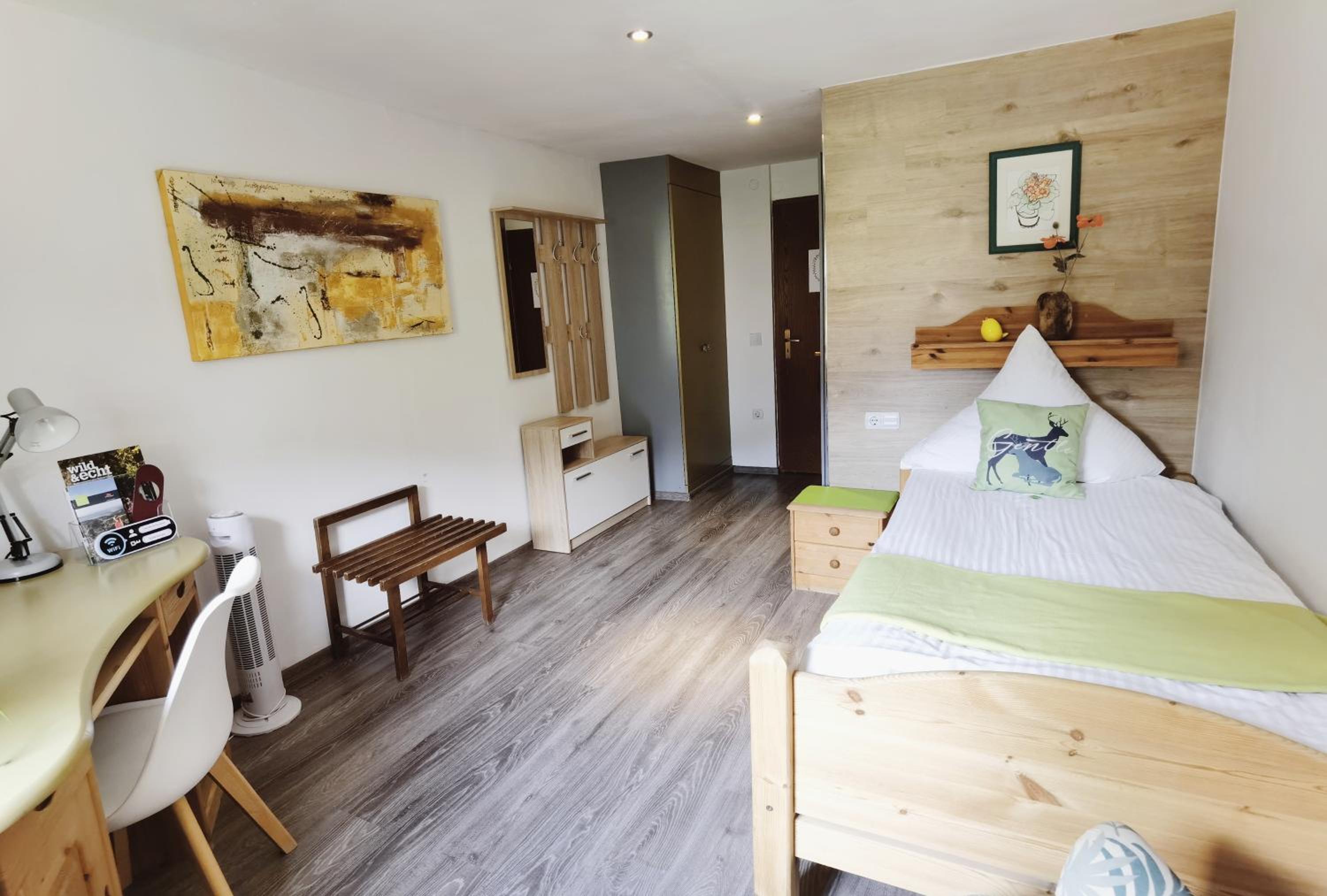 Single Room photo 3