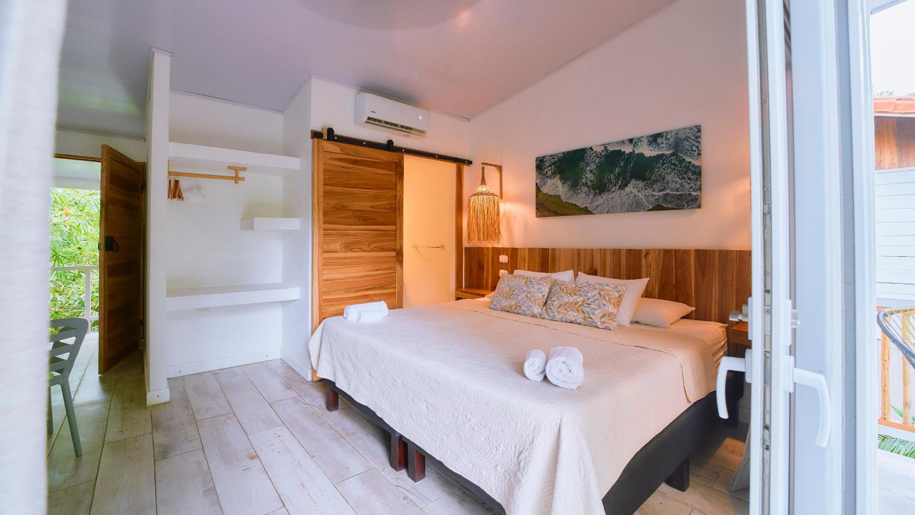 King Room with Garden View - Photo 13