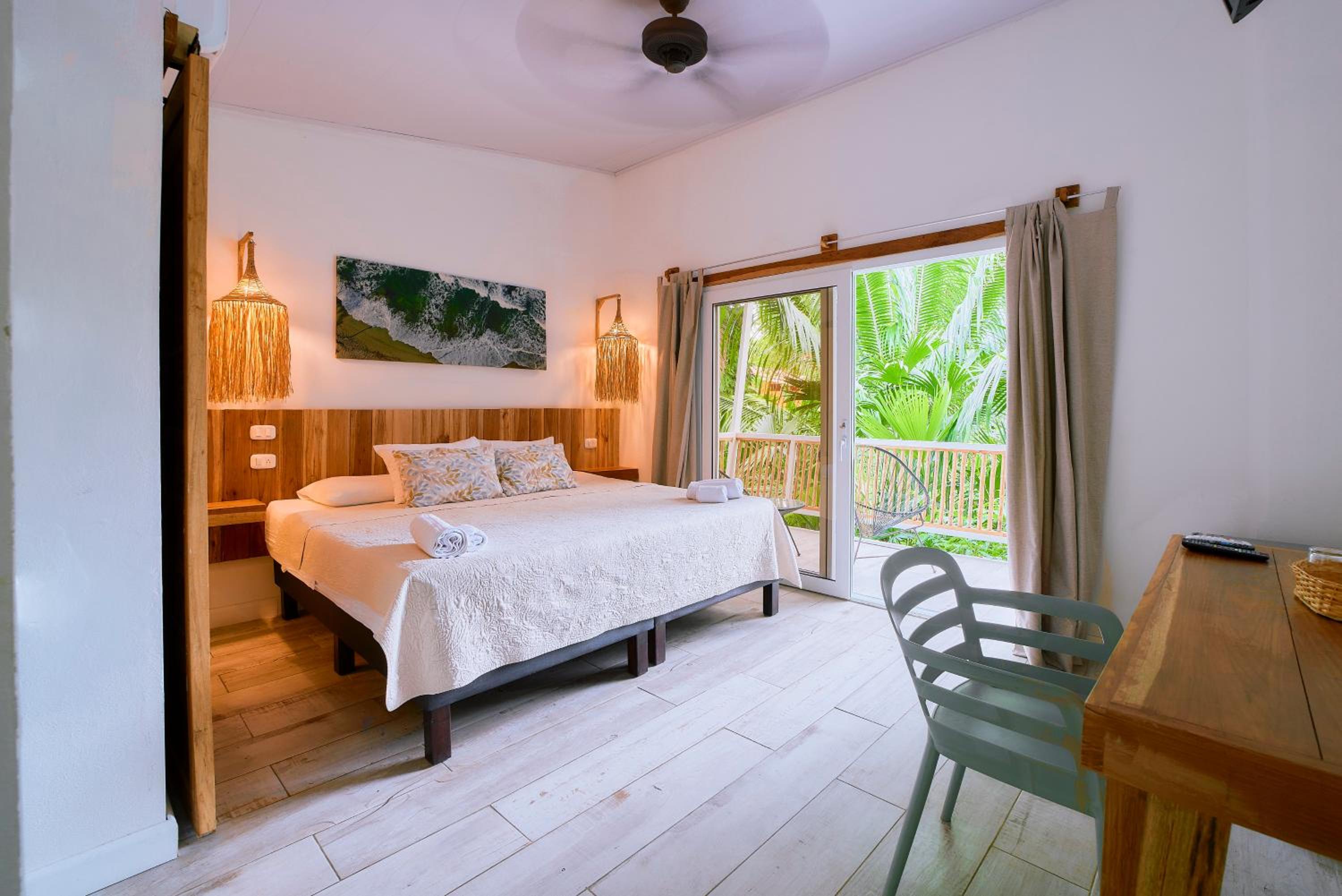 King Room with Garden View - Photo 14