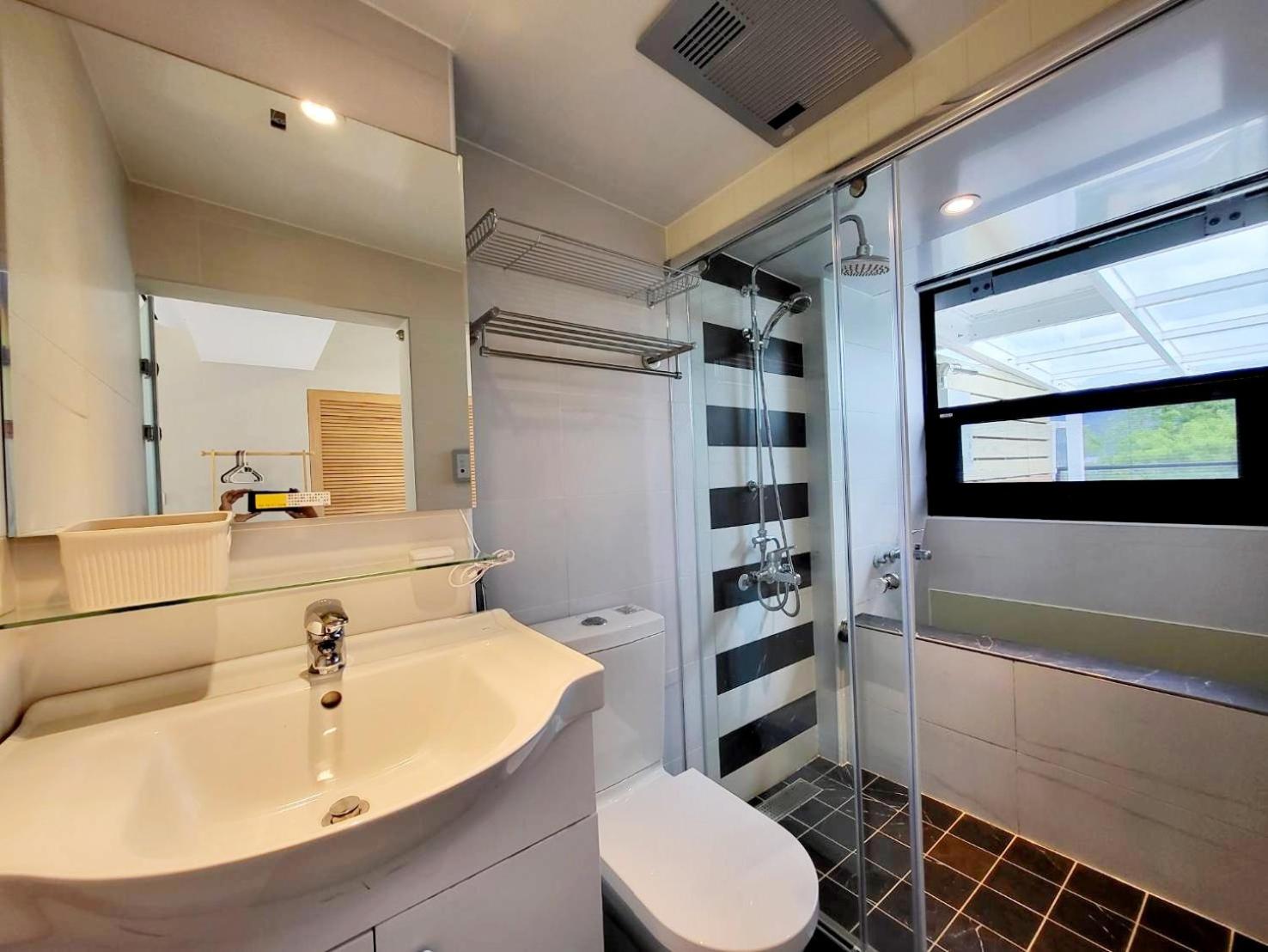 Quadruple Room with Bath photo 2