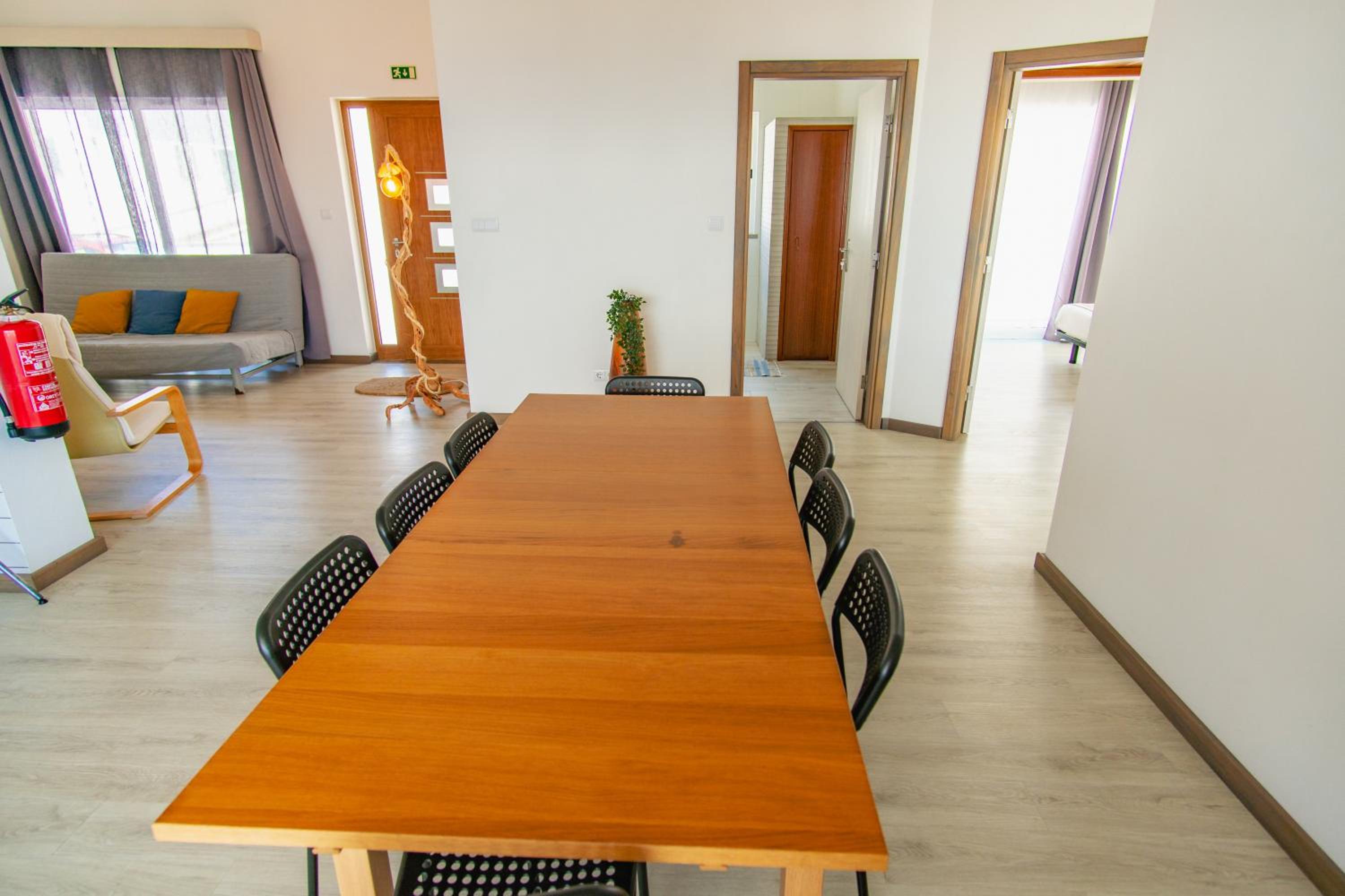 Apartment with Balcony - Photo 8