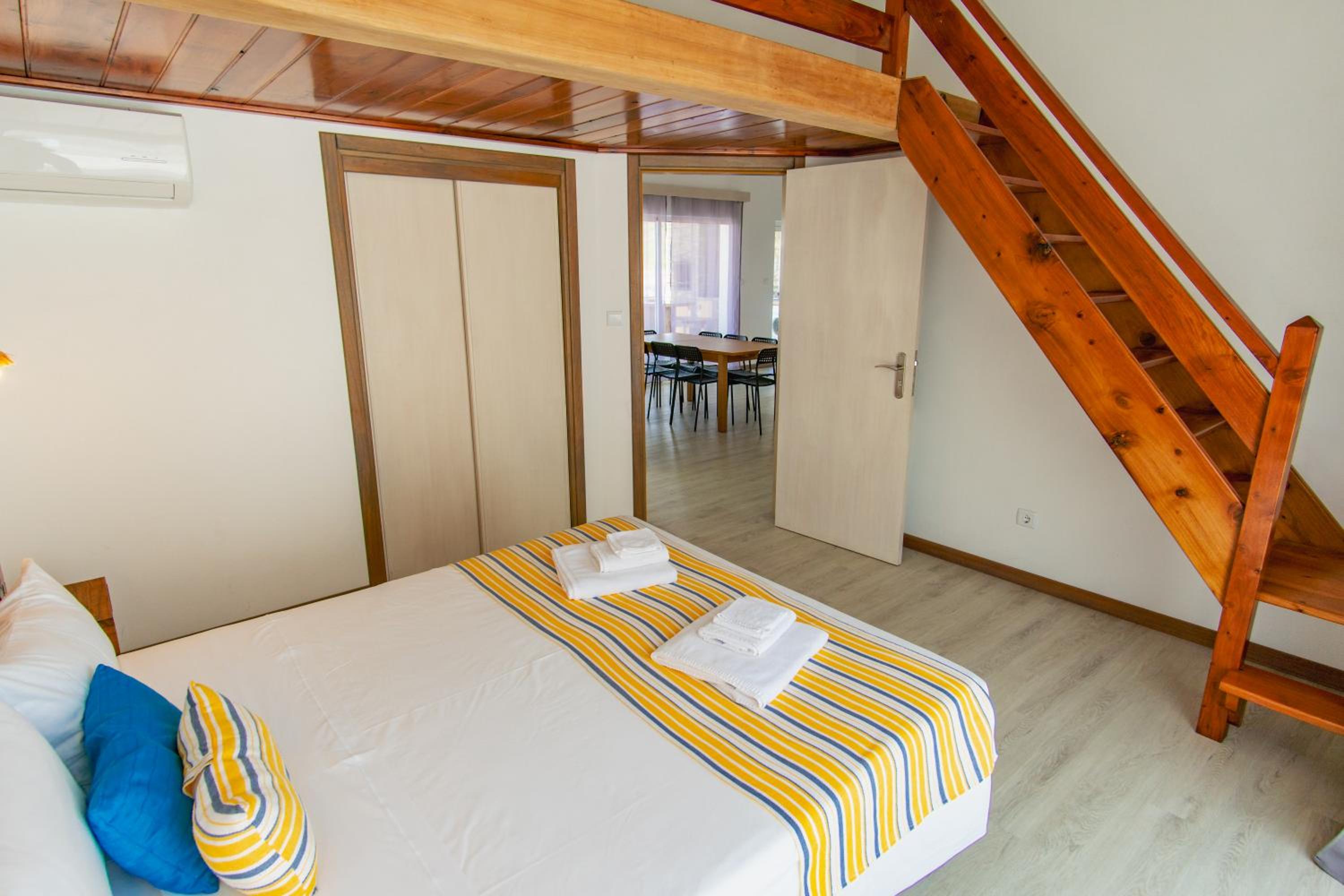 Apartment with Balcony - Photo 12