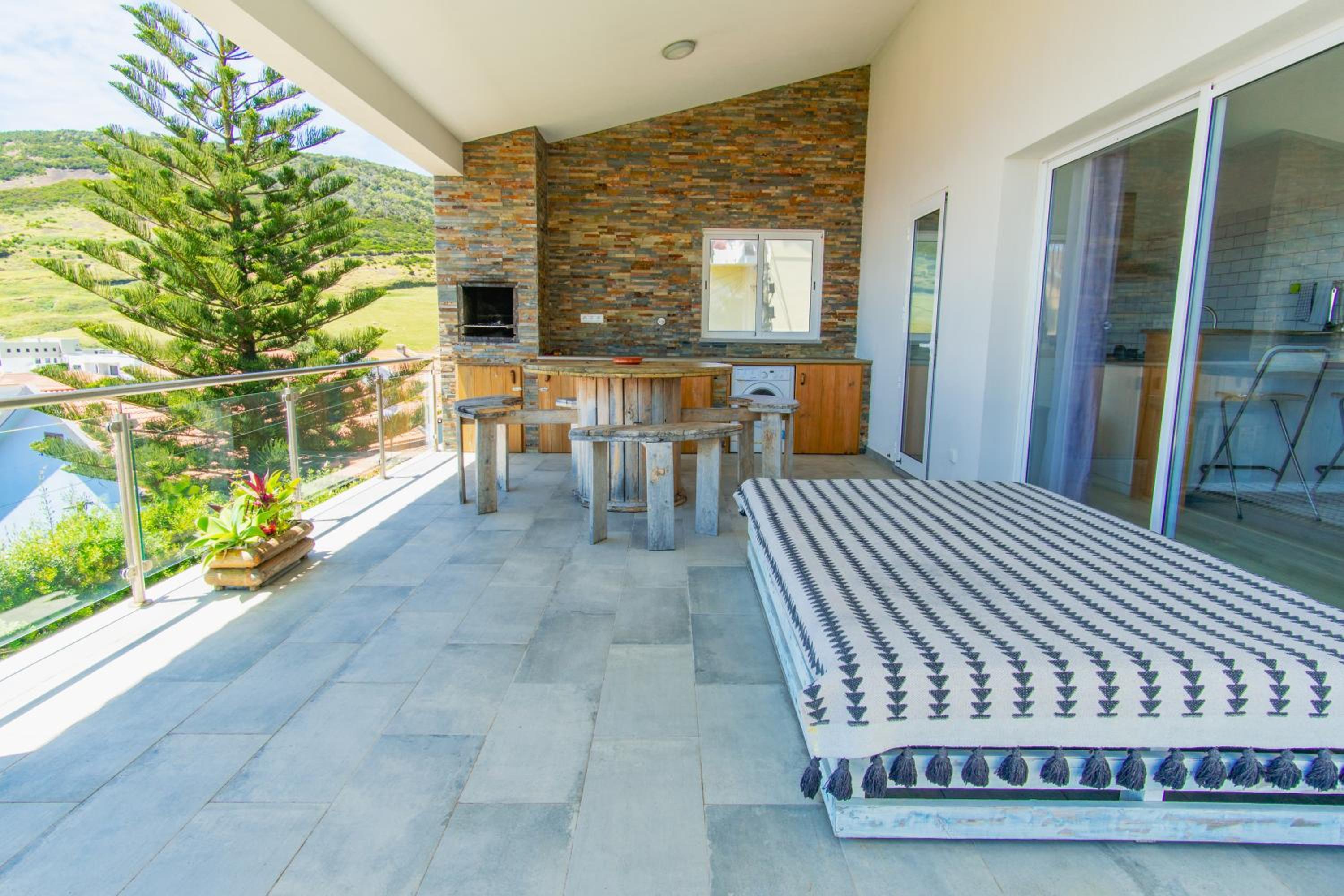 Apartment with Balcony - Photo 13