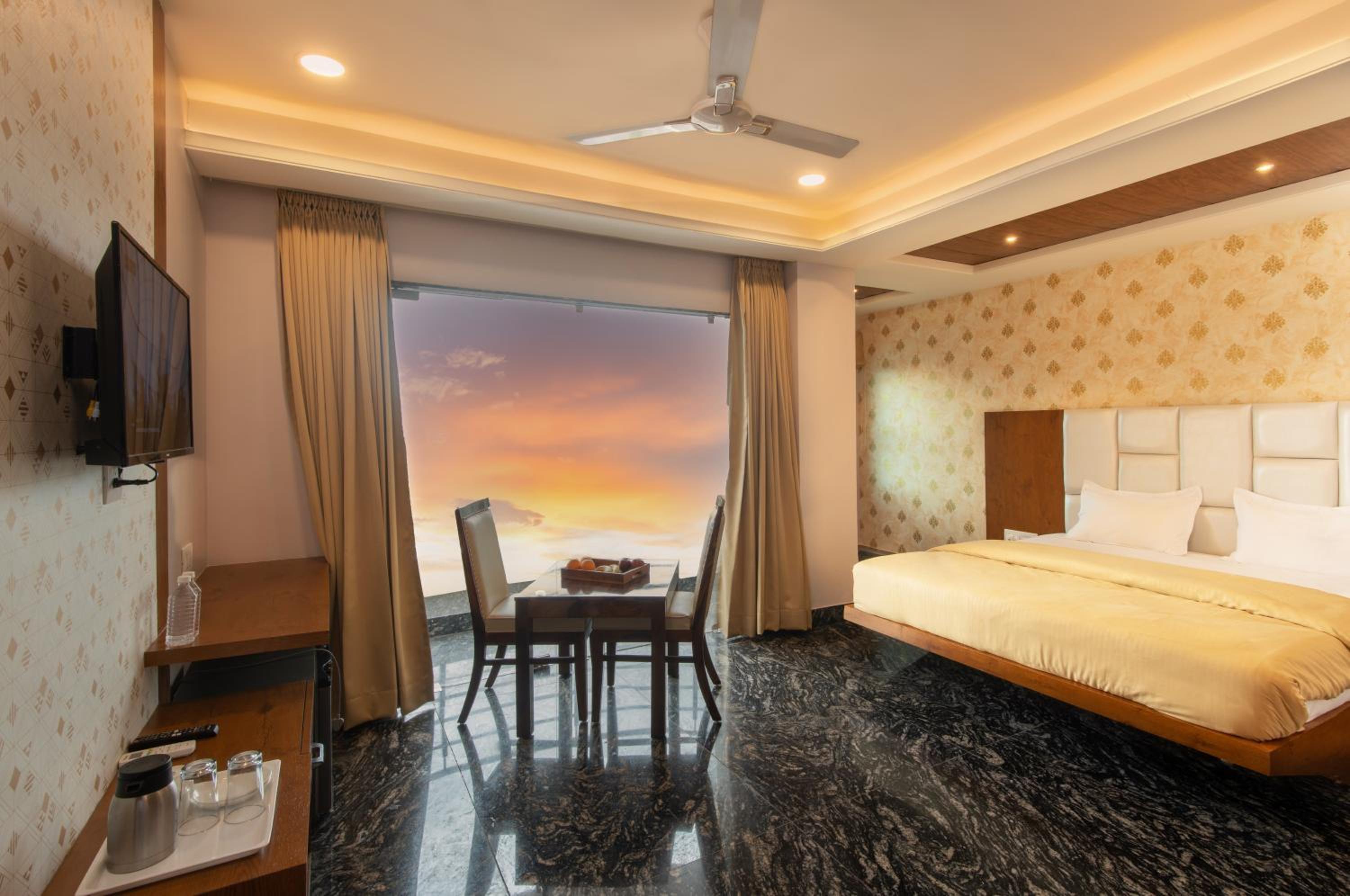 Deluxe Double Room With Balcony