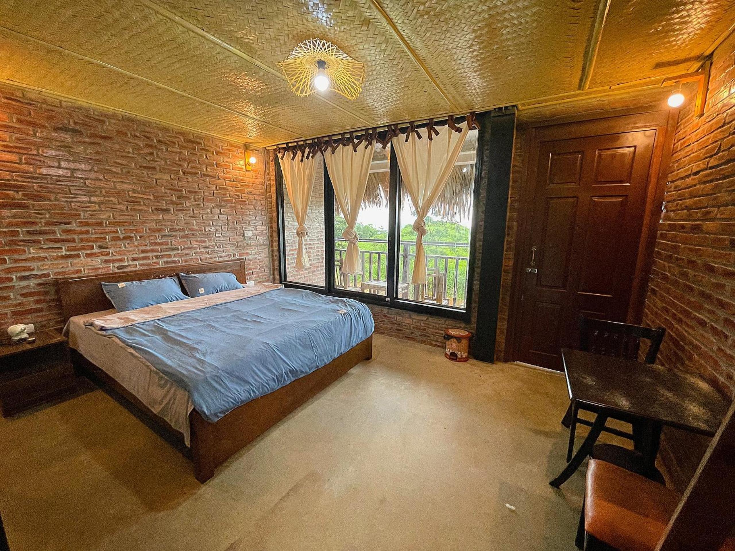 Deluxe Double Room with Bath photo 1