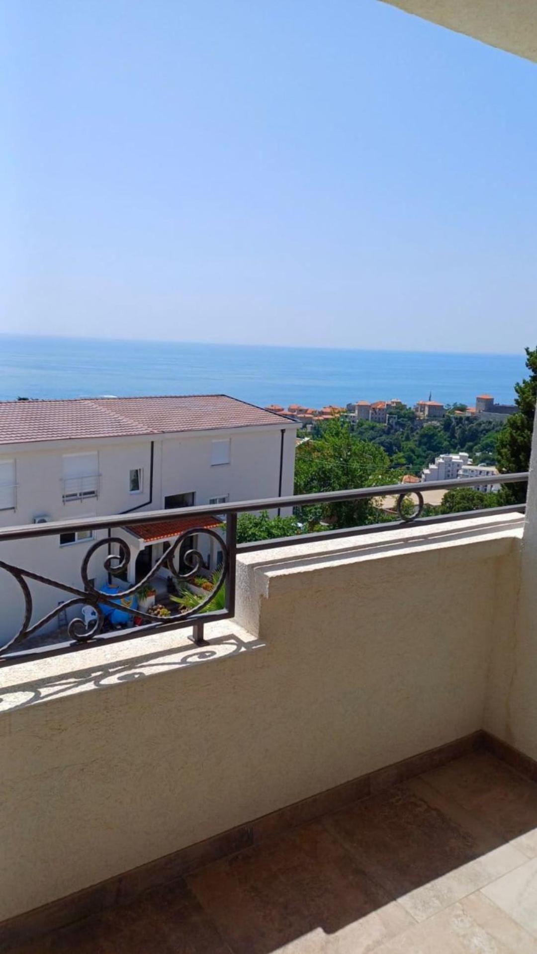 Studio with Sea View