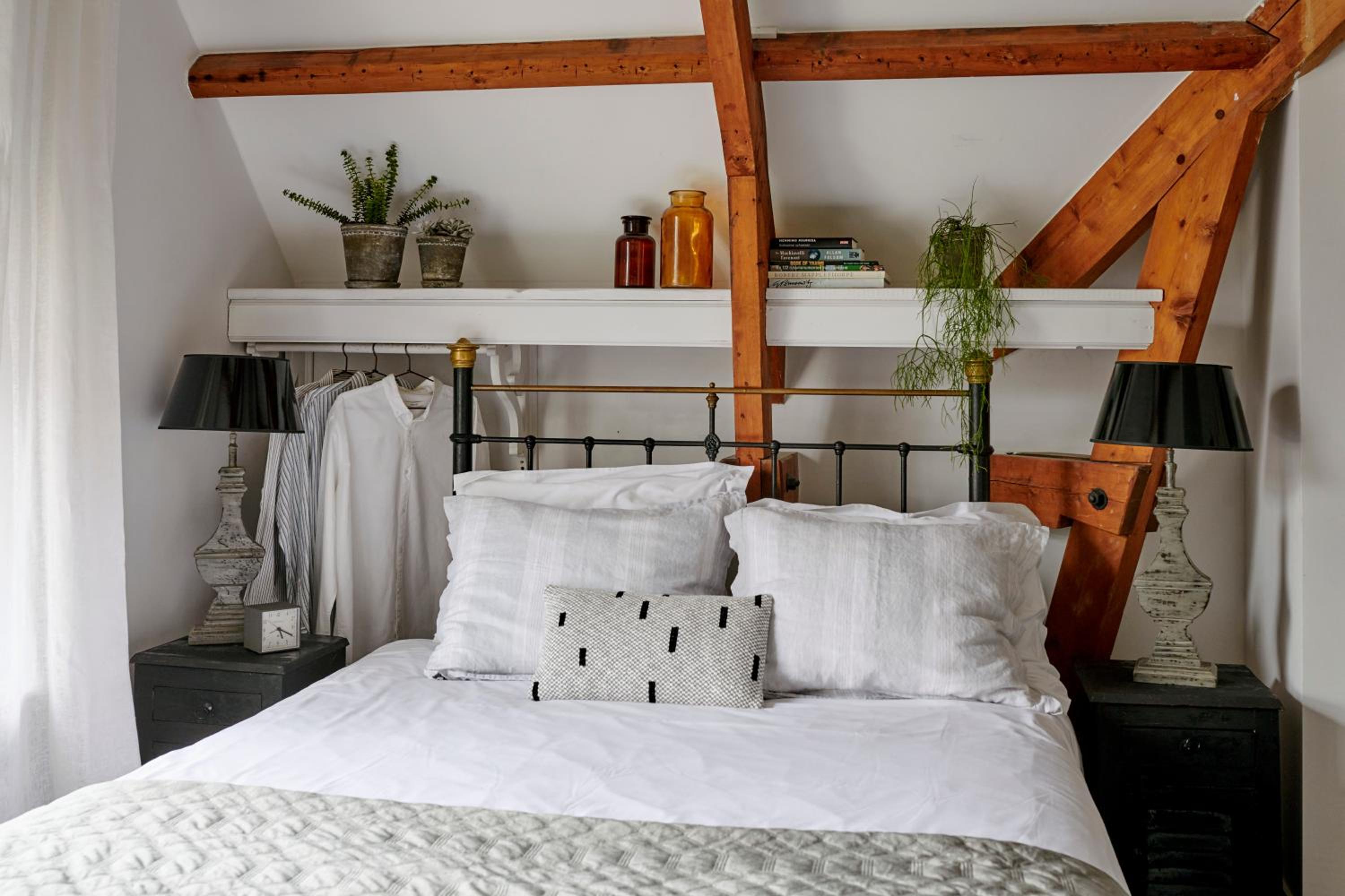 Deluxe Double Room with Shower