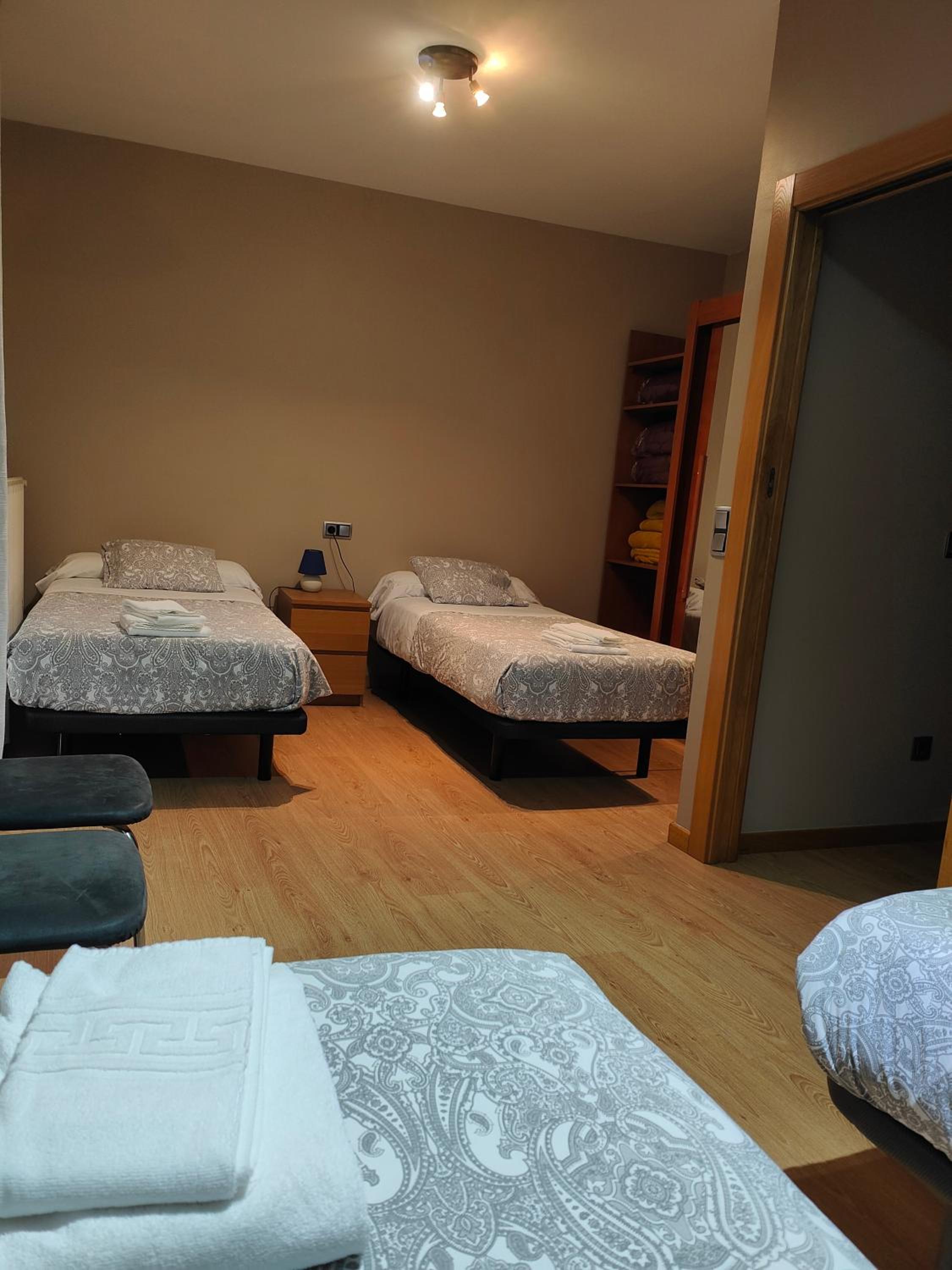 Apartment - Split Level - Photo 3