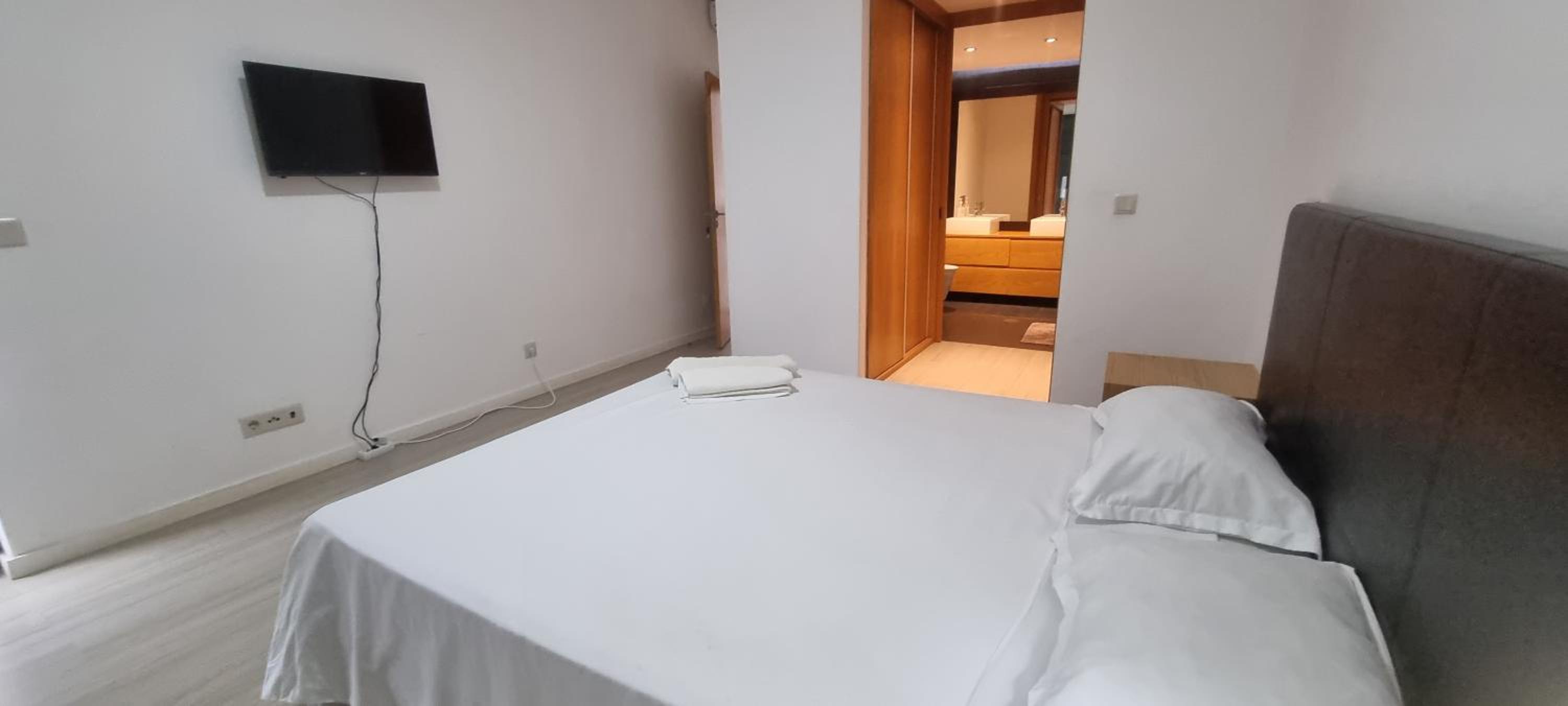 Triple Room With Private Bathroom photo 1