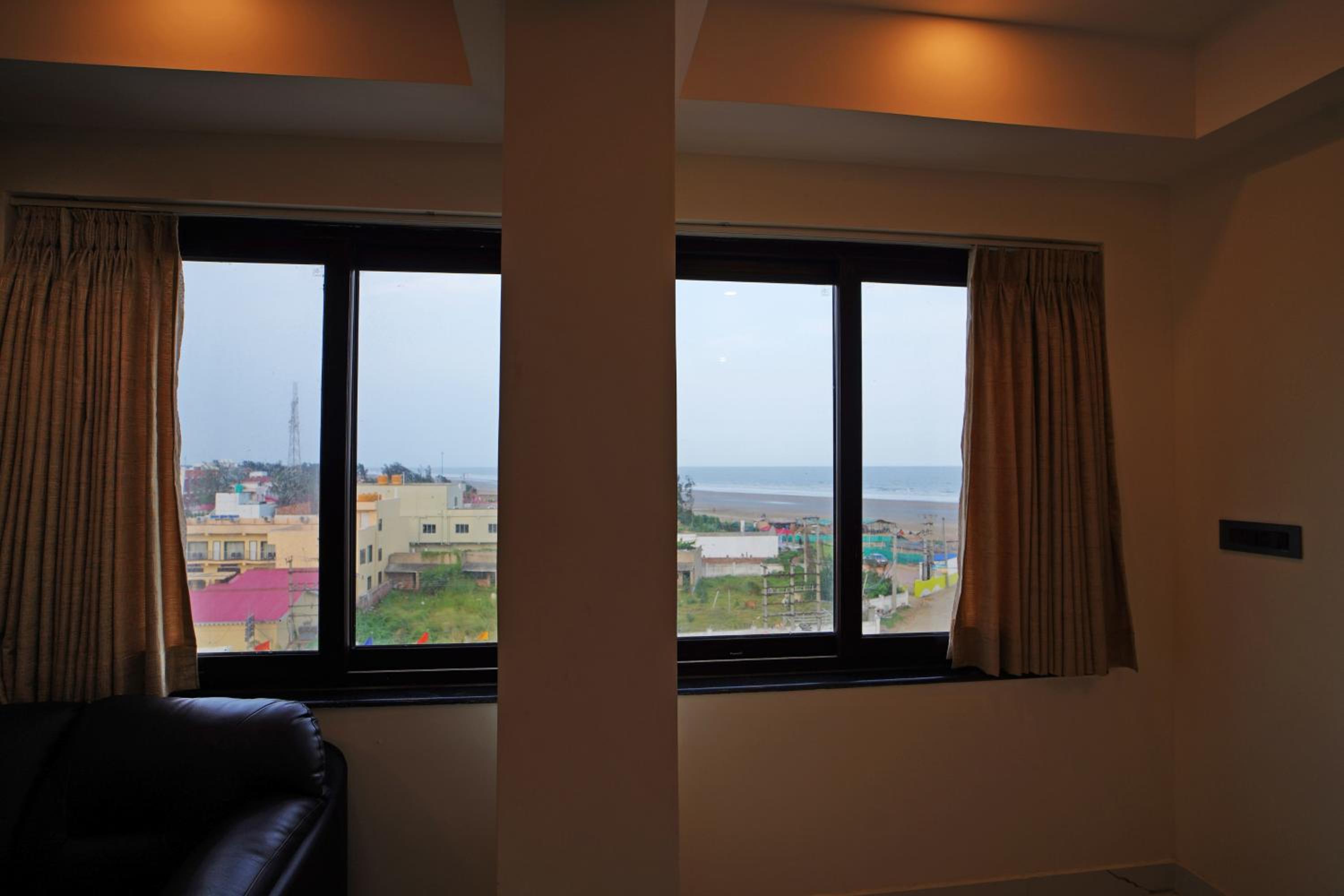 Suite with Sea View - Photo 10