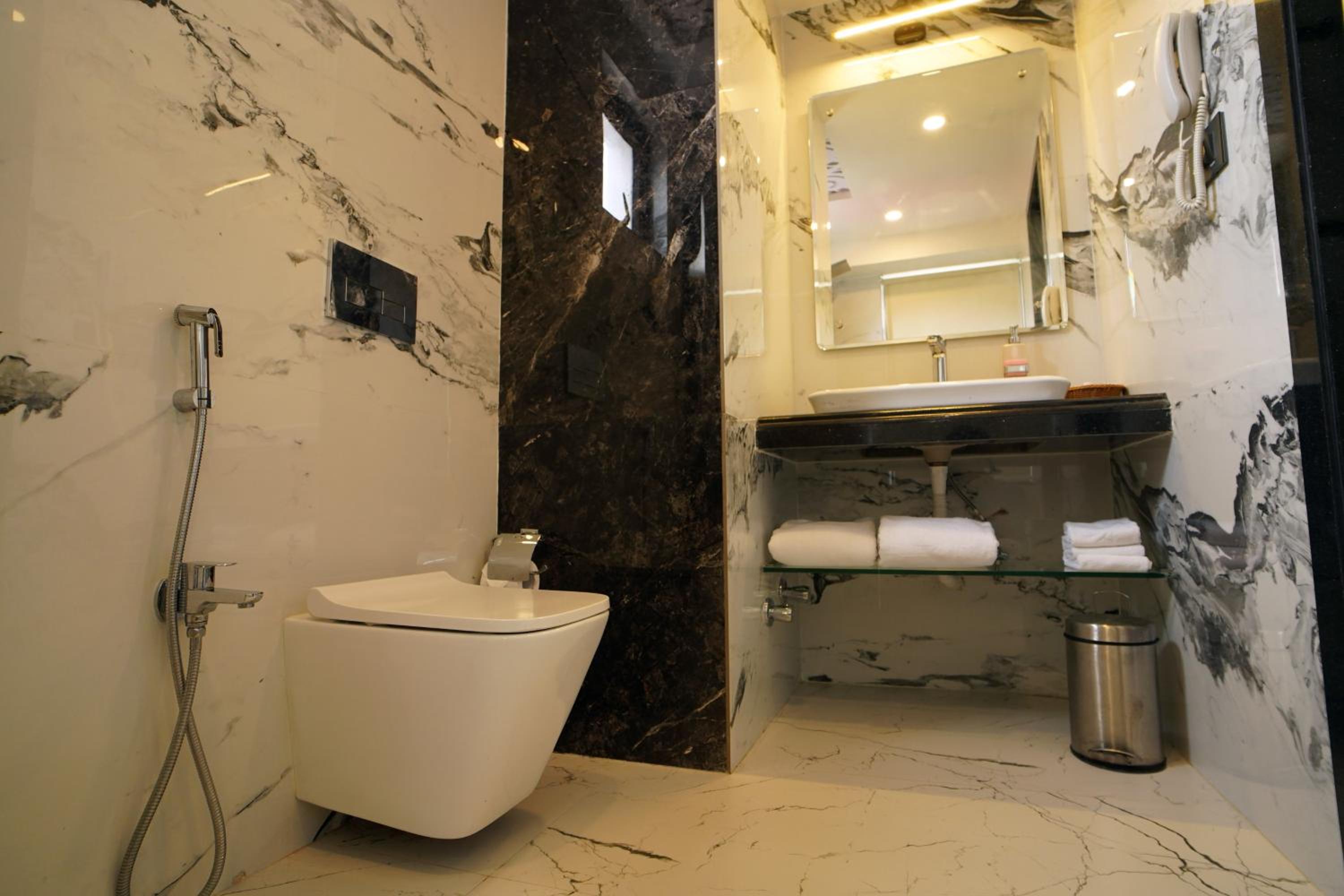Suite with Sea View - Photo 5