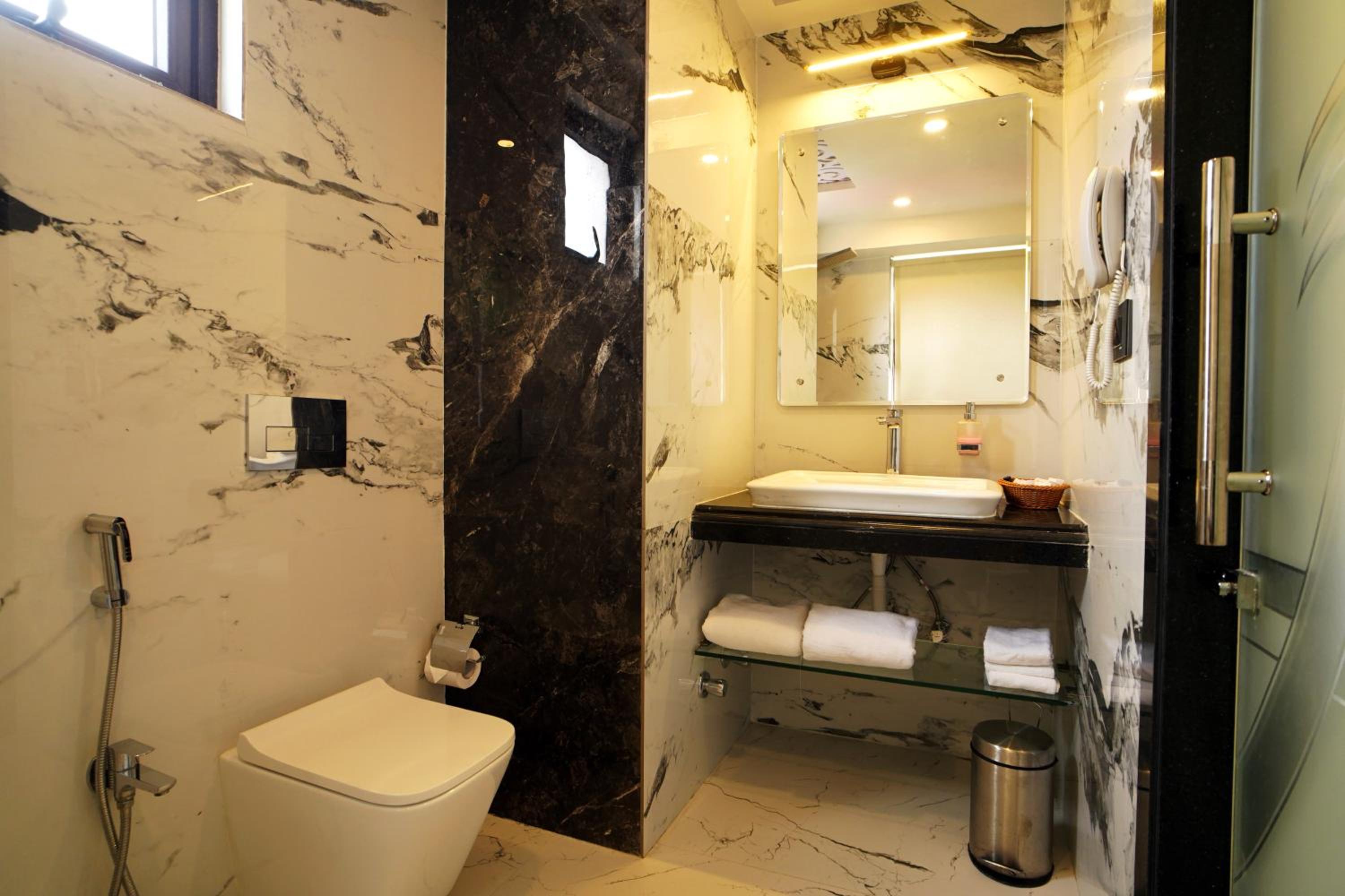 Suite with Sea View - Photo 16