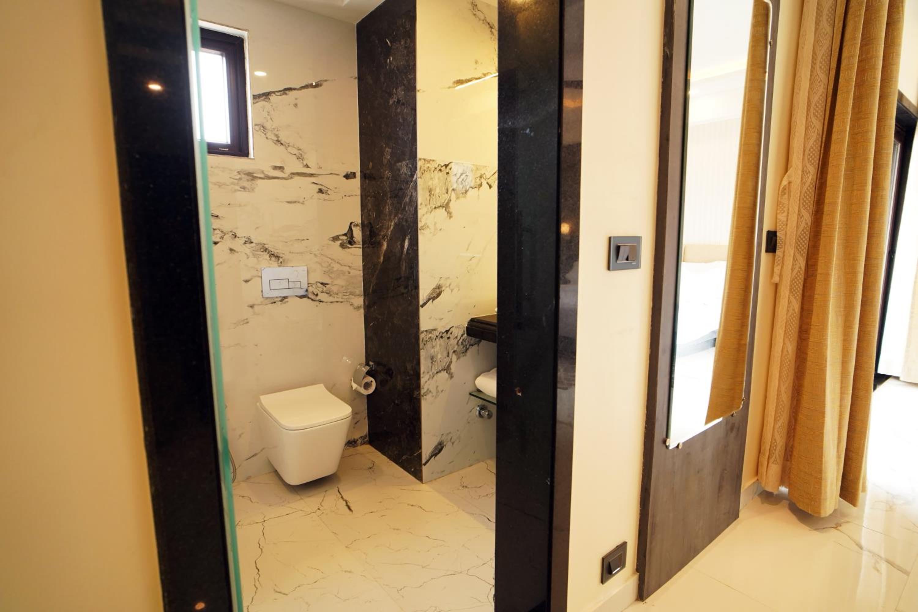 Suite with Sea View - Photo 14