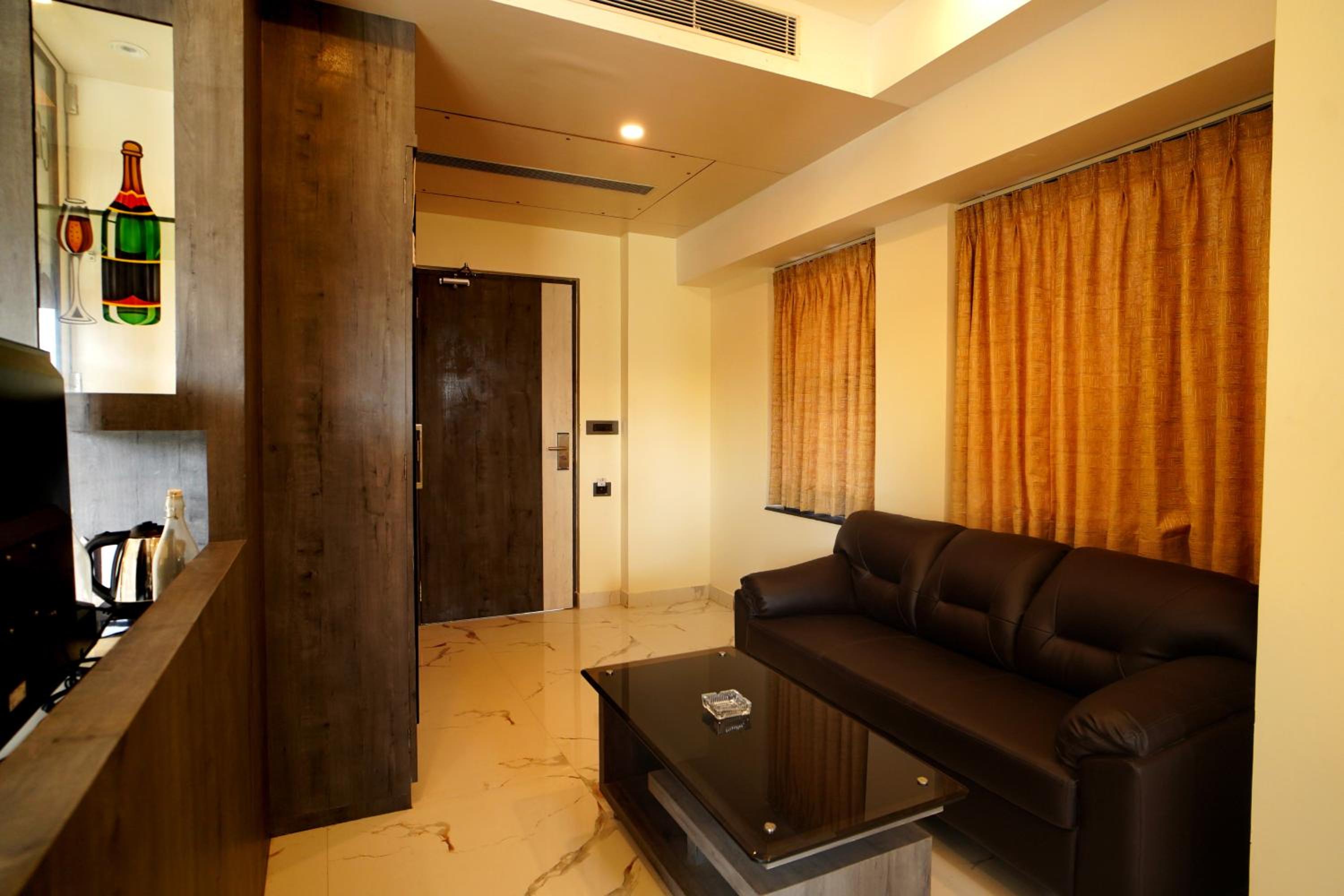 Suite with Sea View - Photo 7