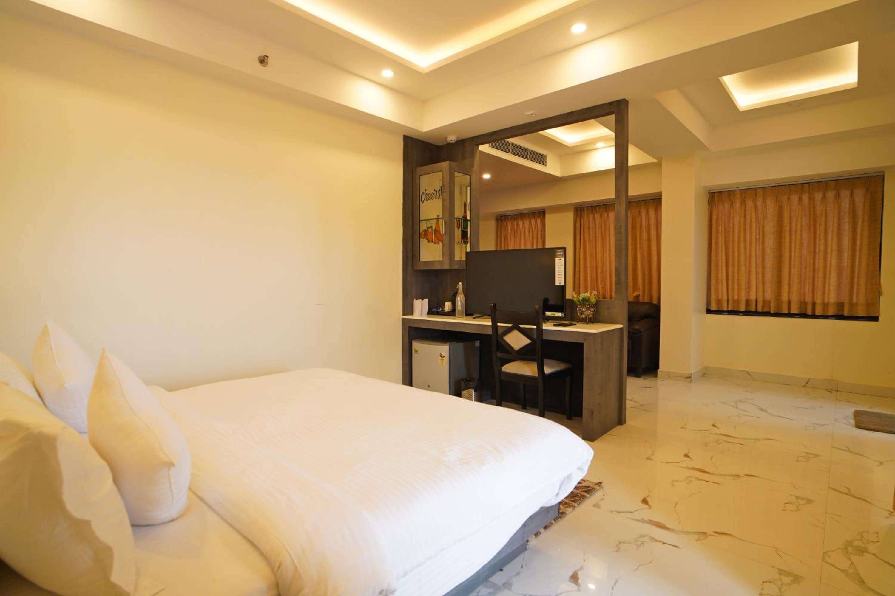 Suite with Sea View - Photo 4