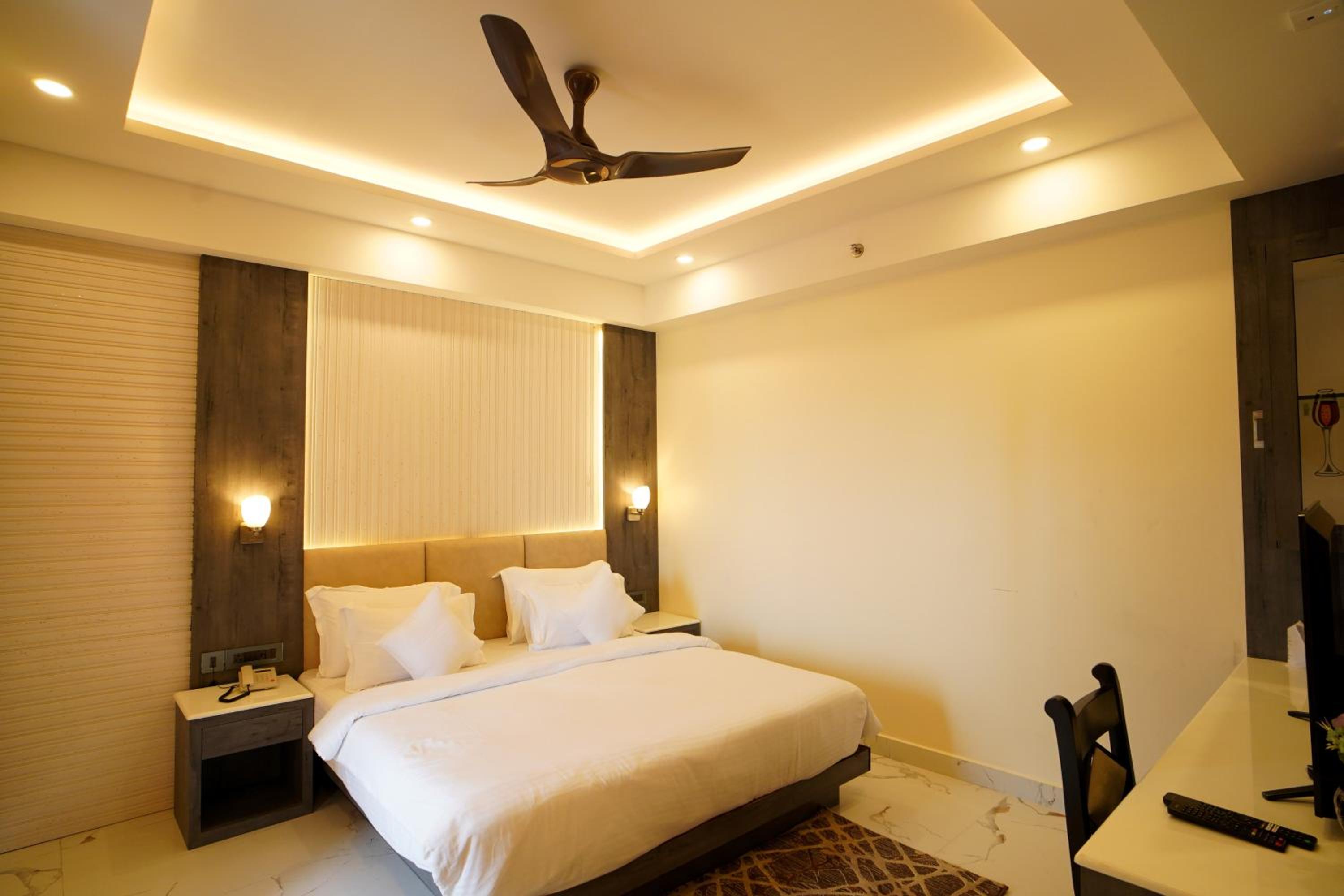 Suite with Sea View - Photo 2
