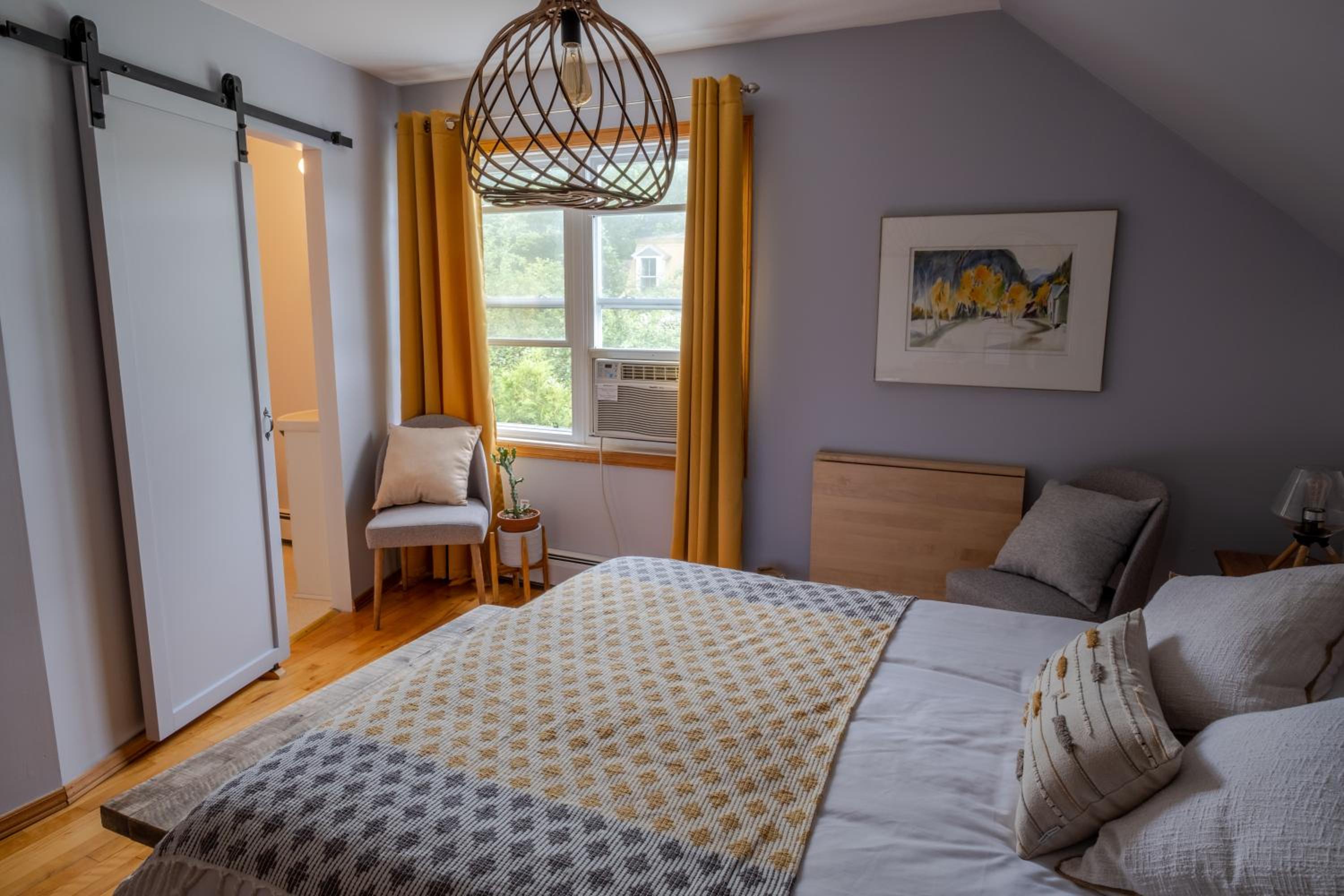 Queen Room photo 1