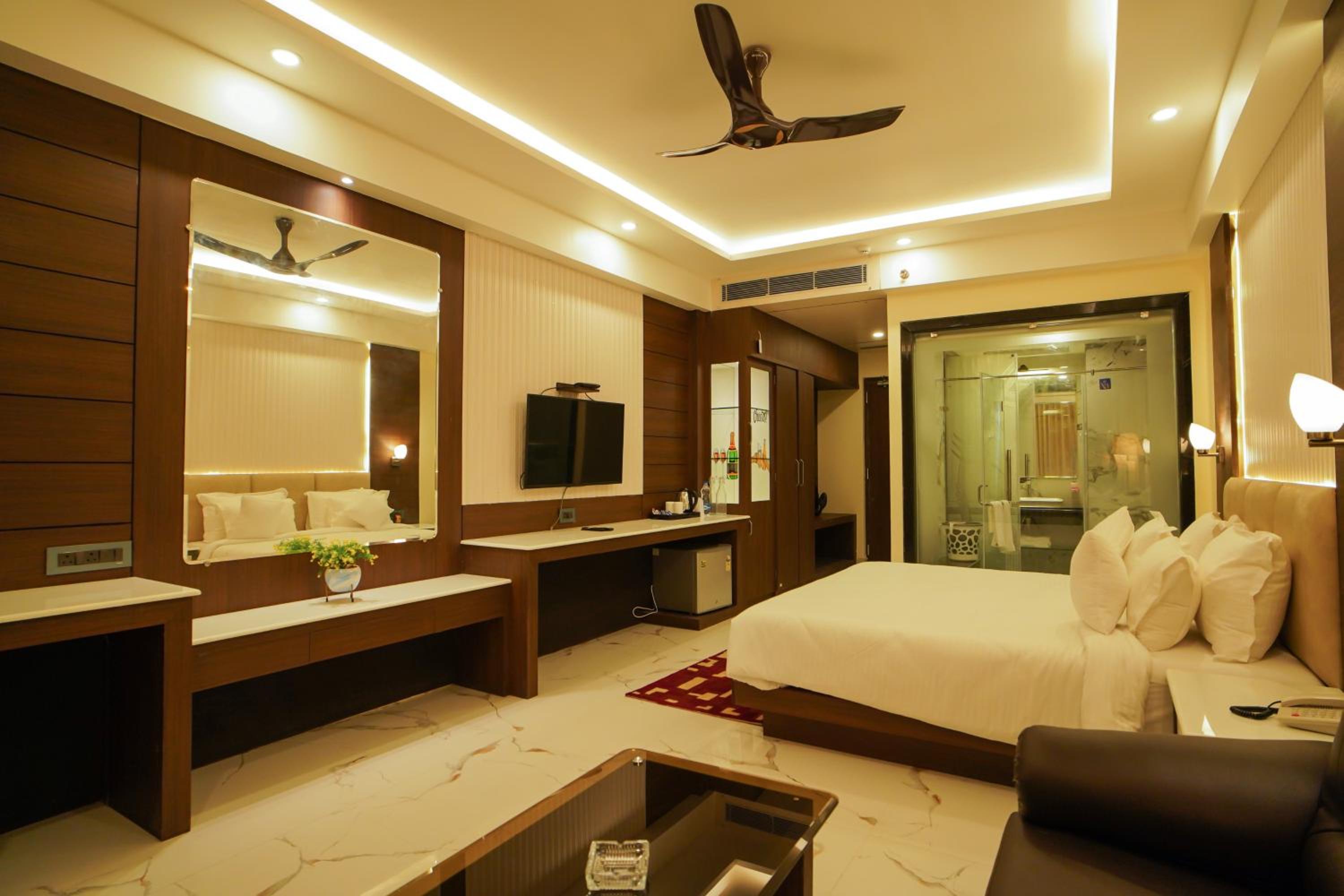 Double Room with Pool View - Photo 20