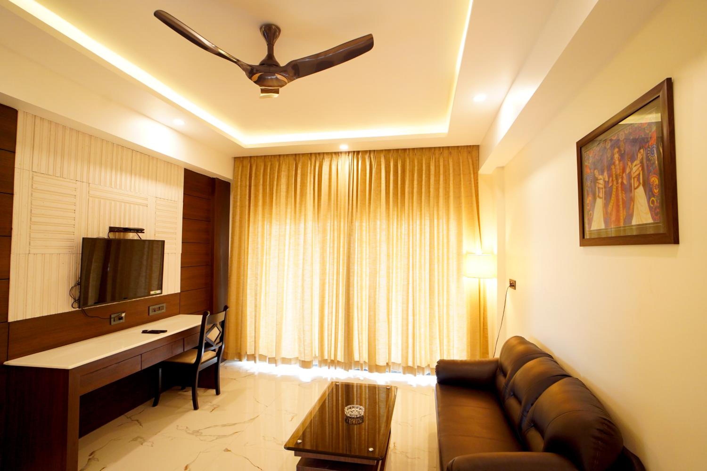 Superior Suite with Sea View - Photo 7