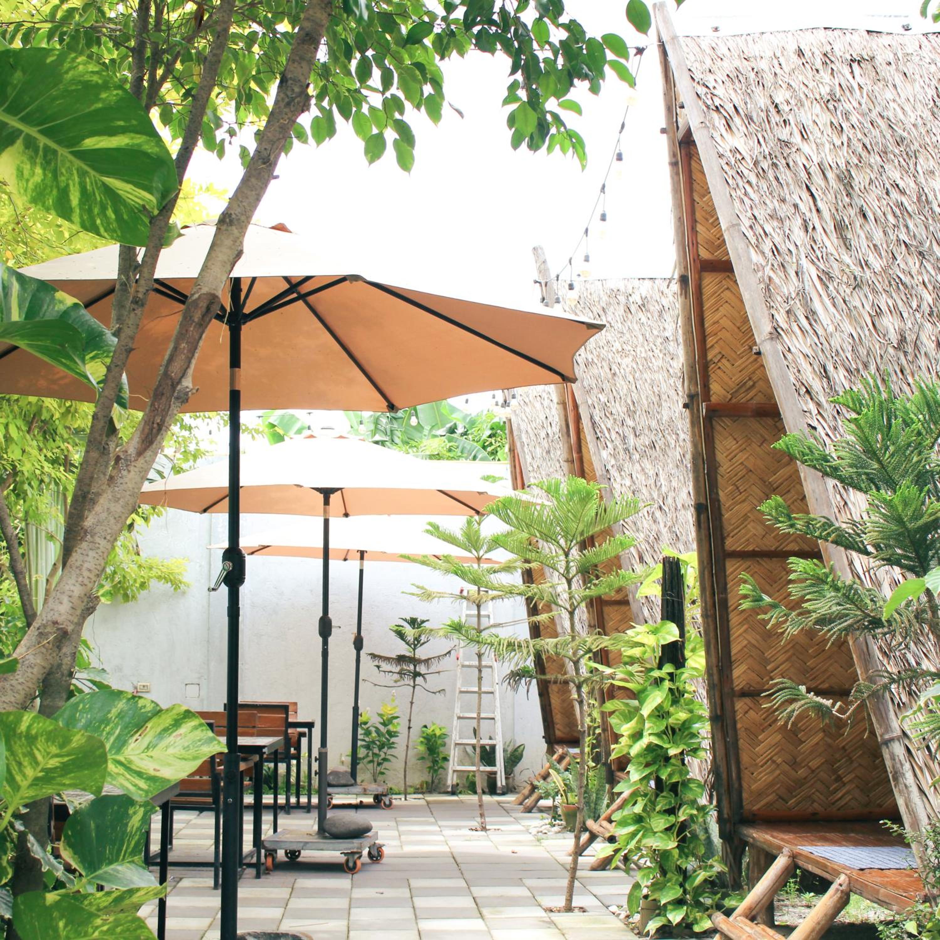 Deluxe Double or Twin Room with Pool View - Photo 12
