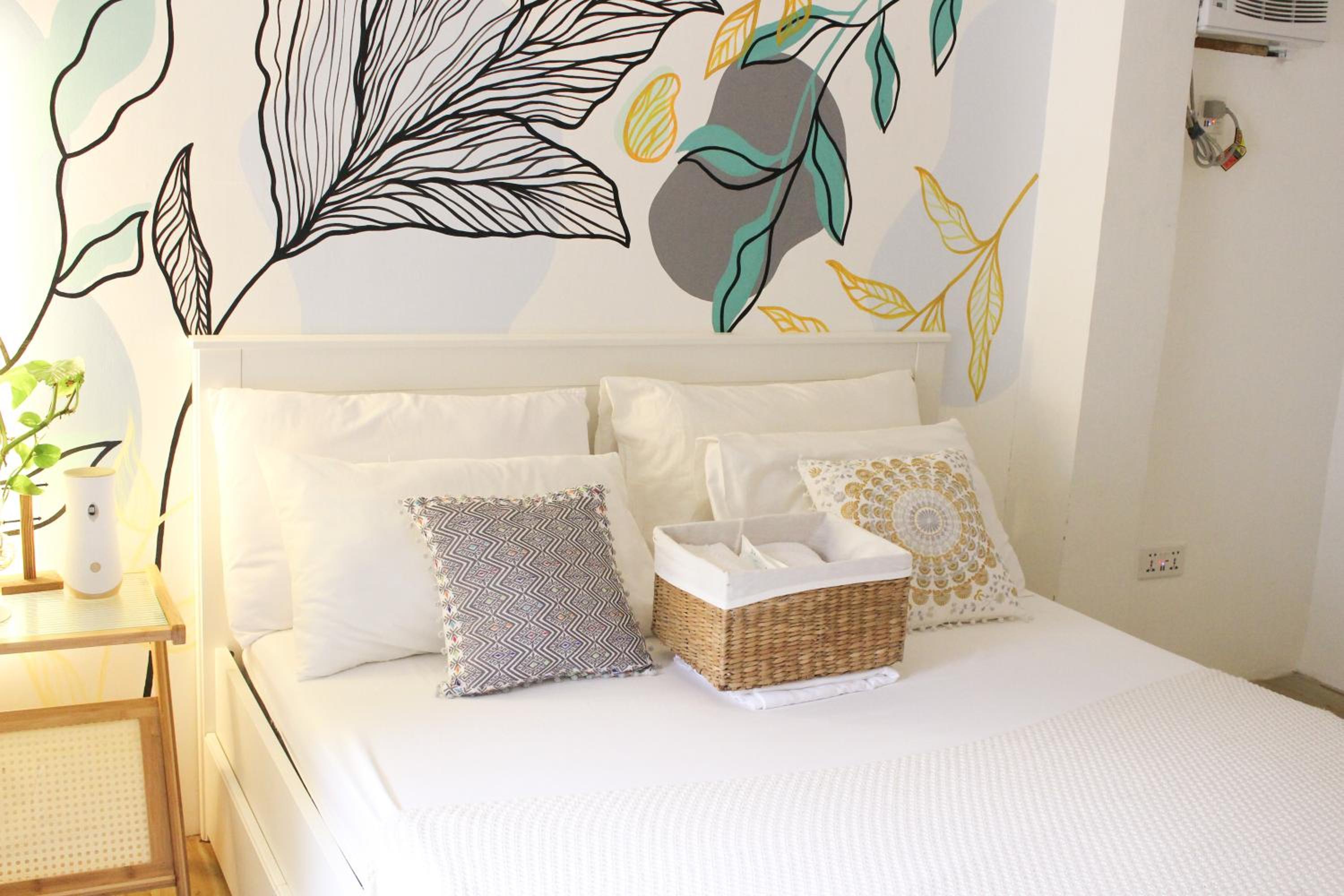 Double Room with Private Bathroom - Photo 16