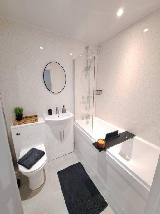 Two-Bedroom House photo 3