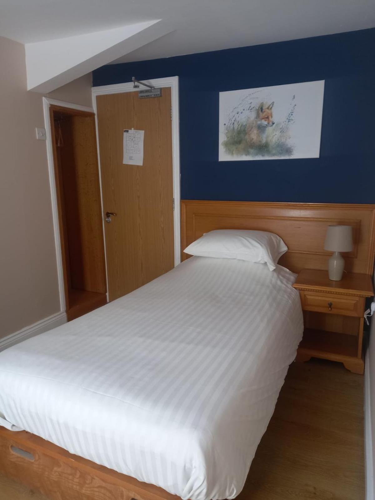 Budget Single Room photo 2