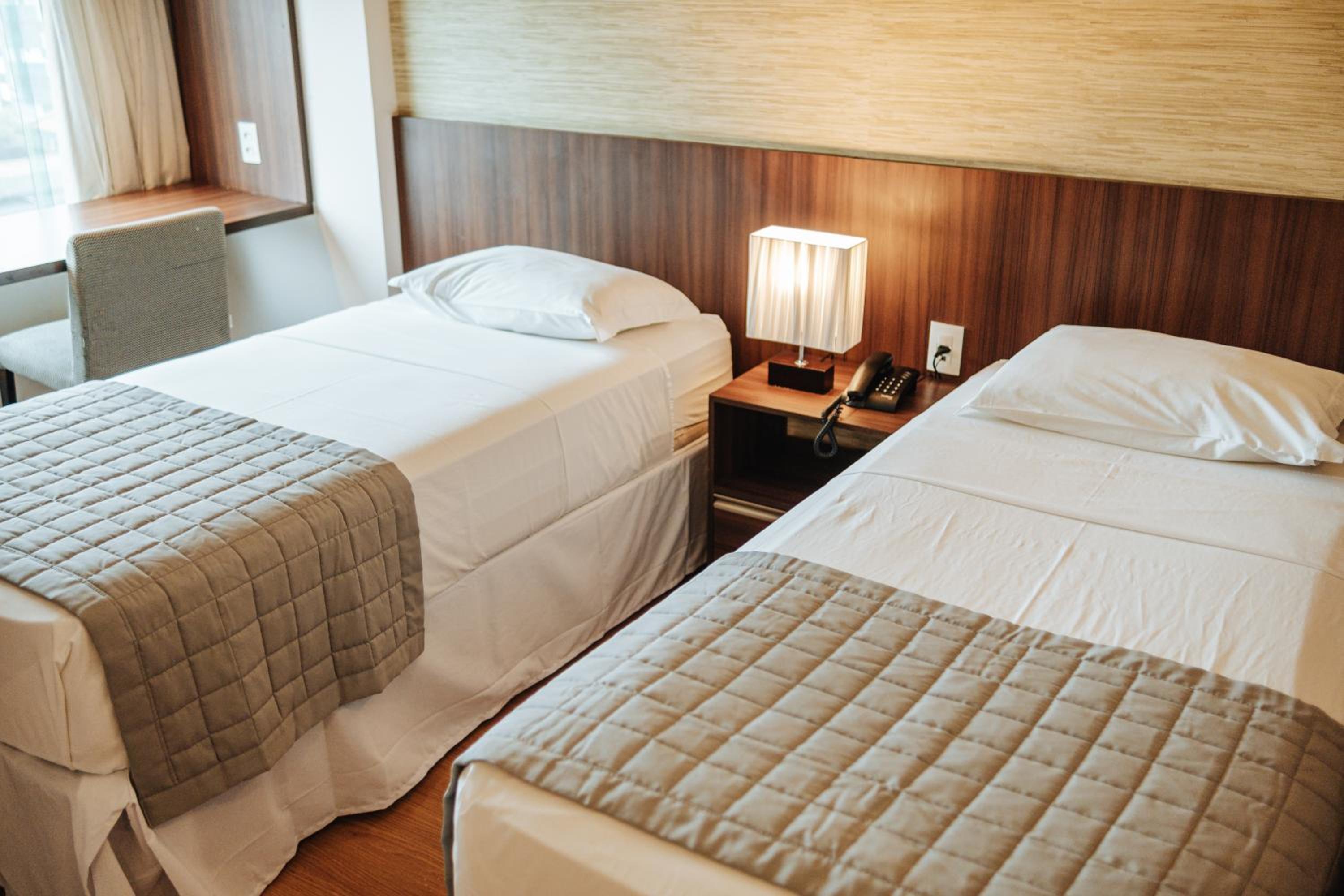 Deluxe Twin Room photo 3