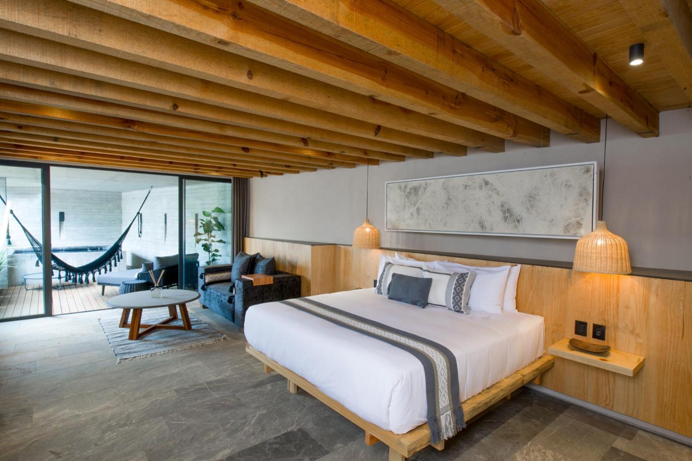 Superior King Suite