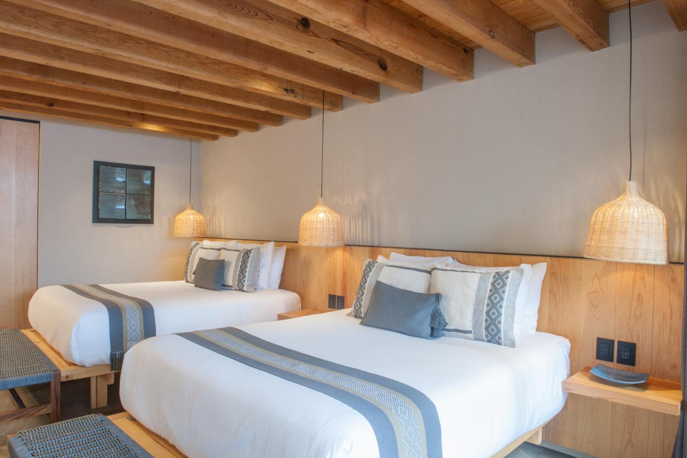 Twin Room with Pool View - Photo 4