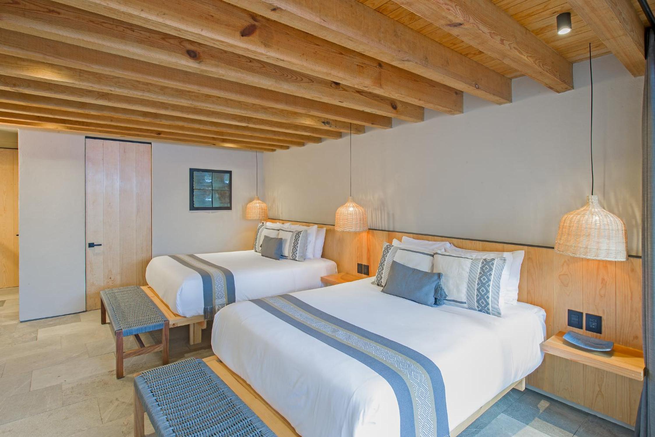 Twin Room with Pool View - Photo 3