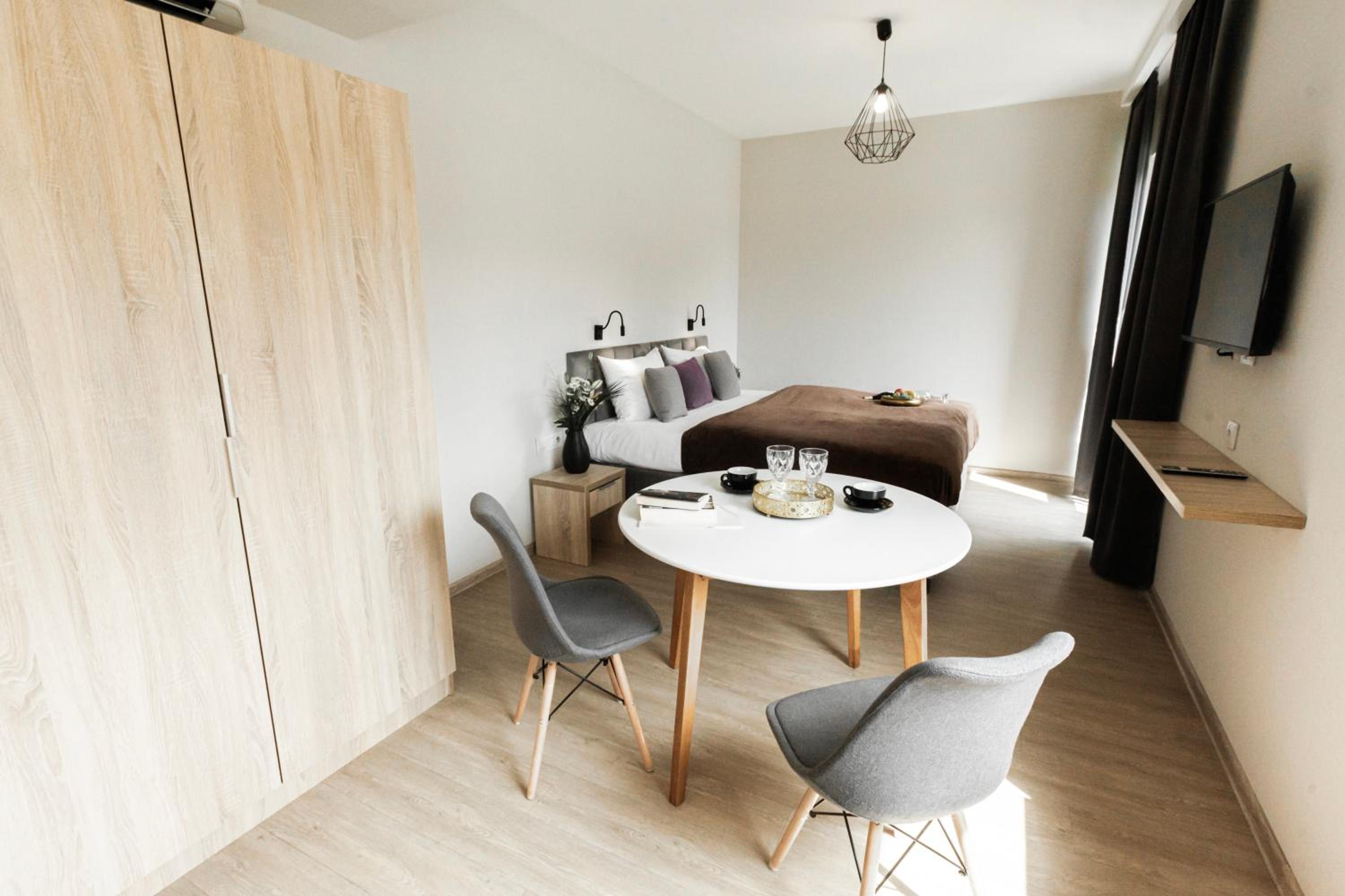 Family Studio Apartment - Photo 2