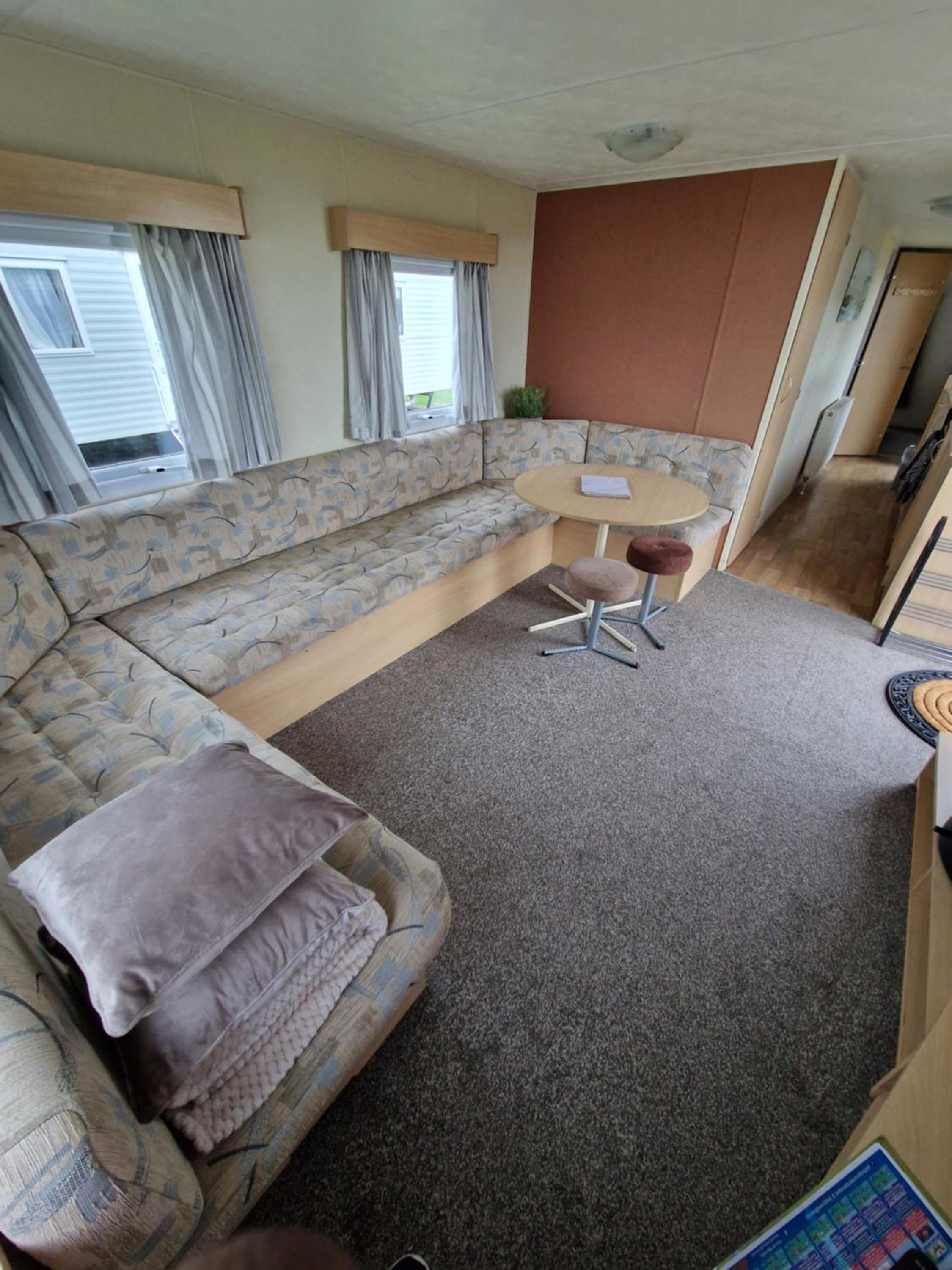 Mobile Home photo 1