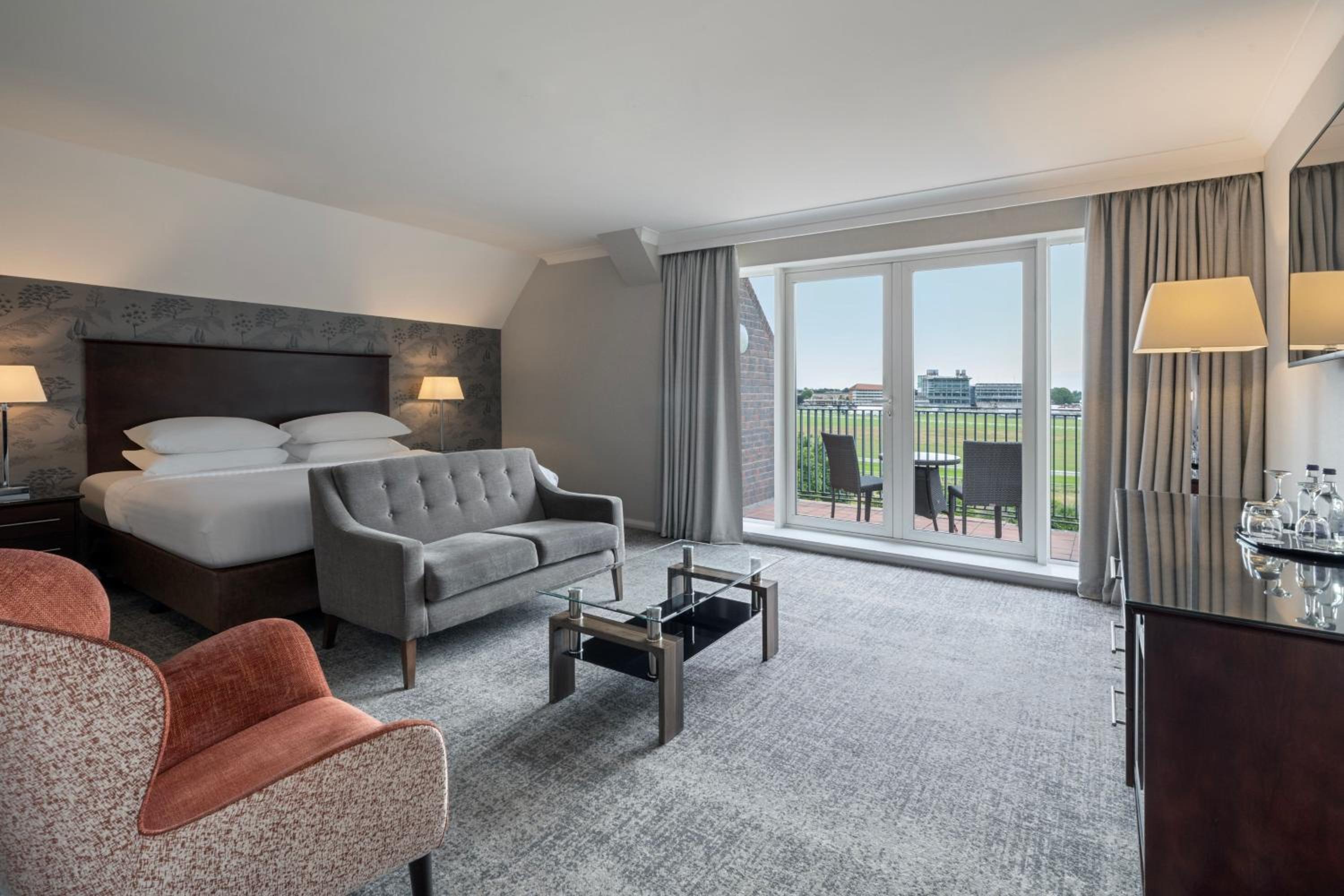 King Suite with View photo 1