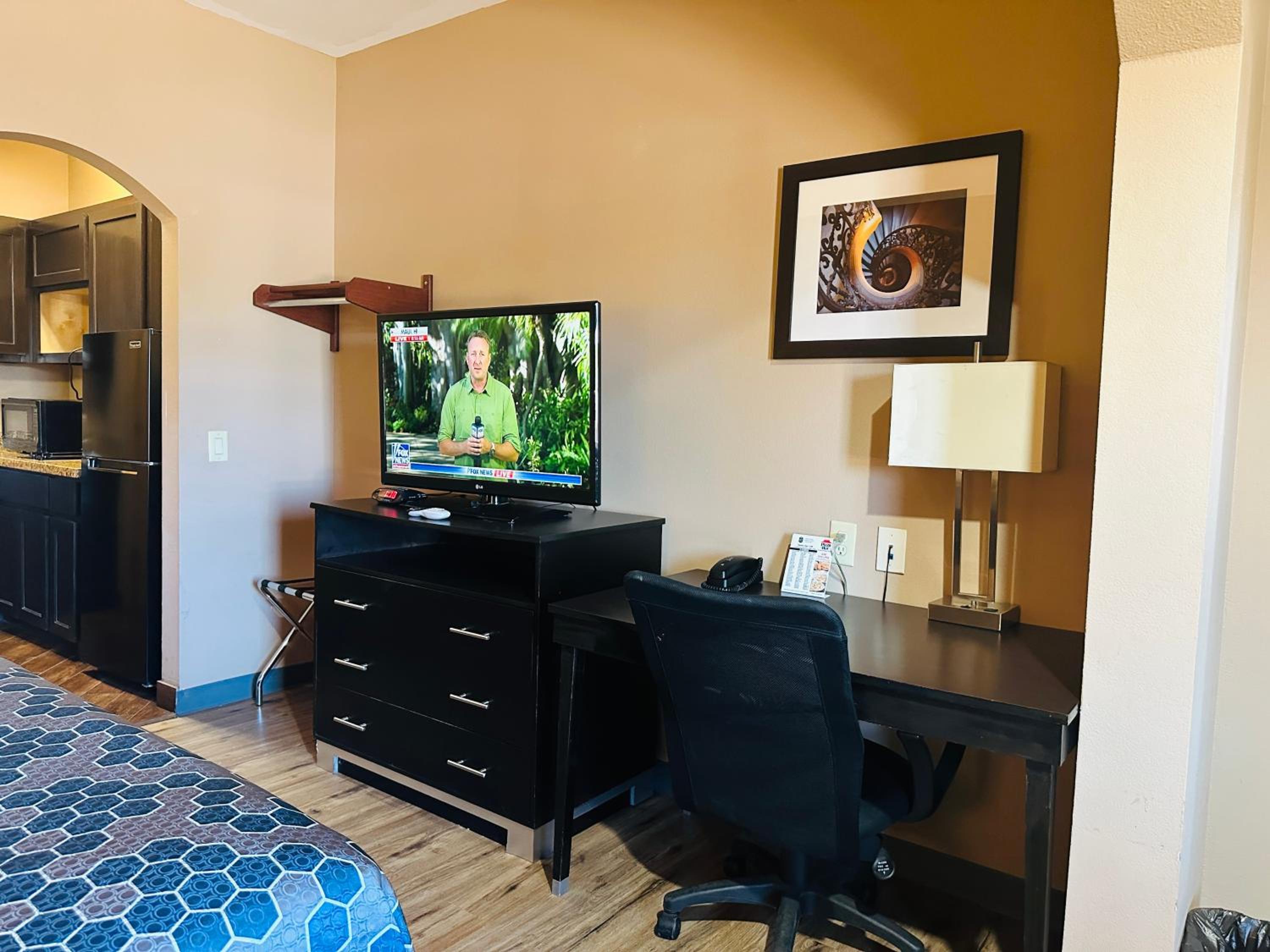 Deluxe Queen Room with Two Queen Beds -Disability Access - Non-Smoking photo 1