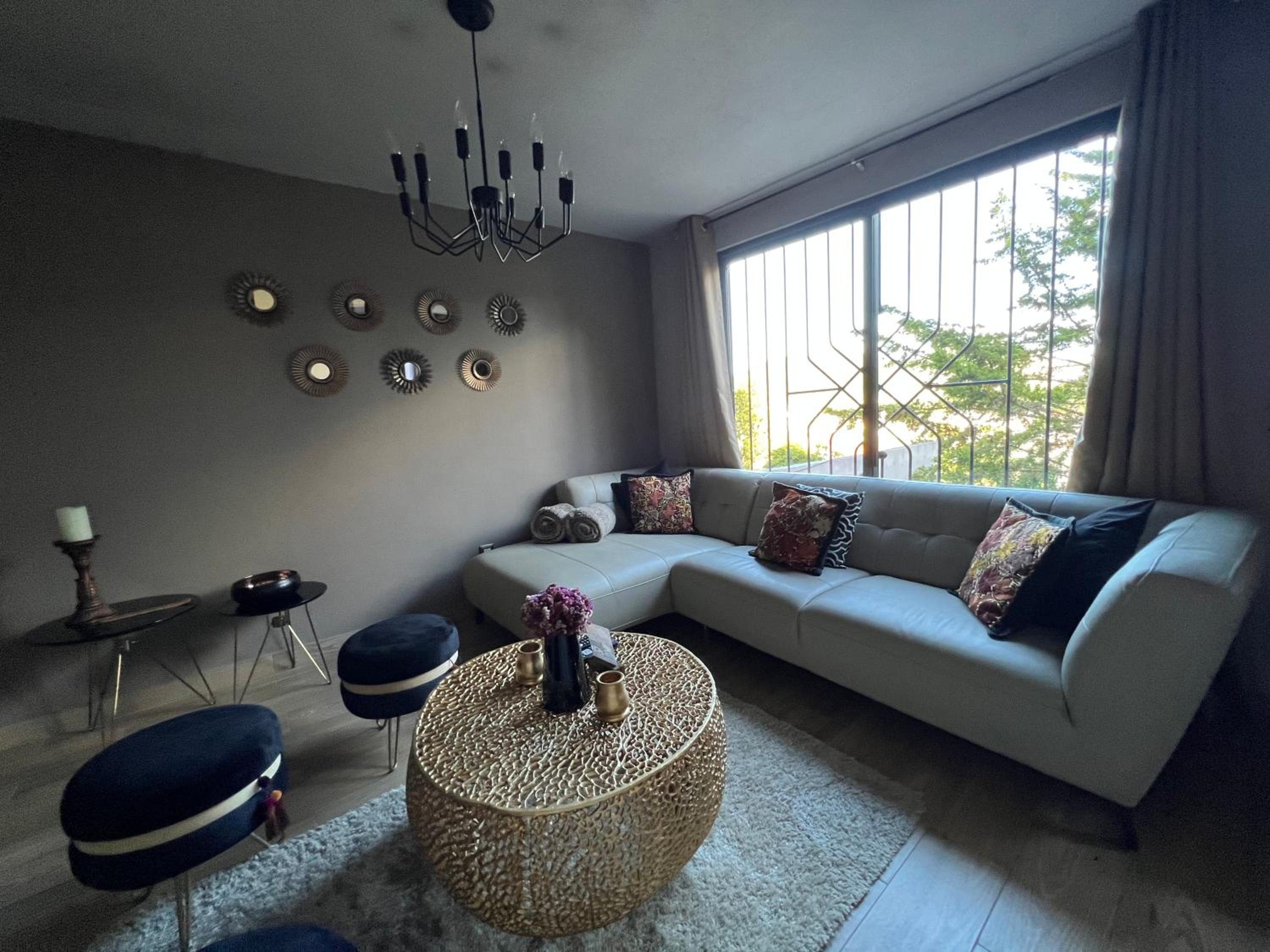 Two-Bedroom Apartment - Photo 30