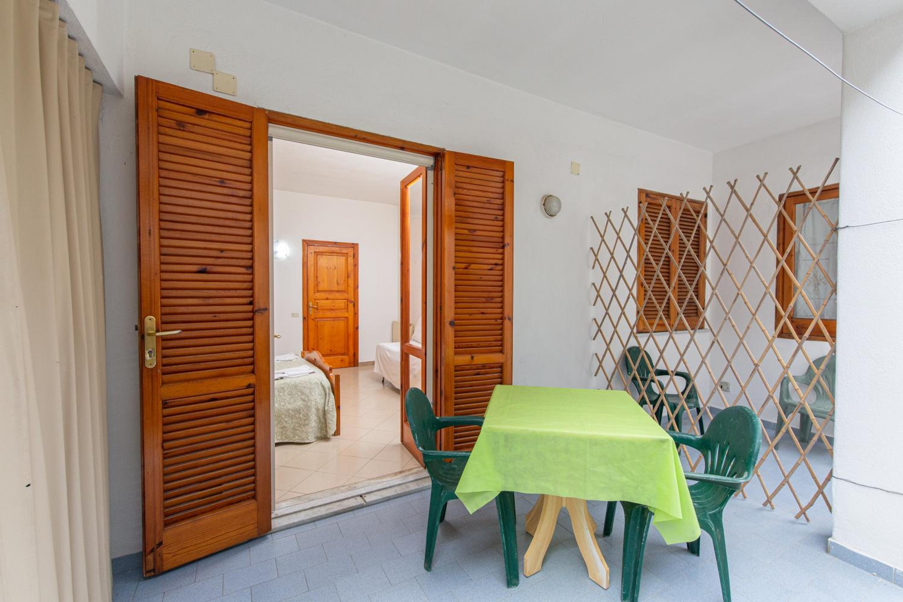 Standard Double Room - Photo 5