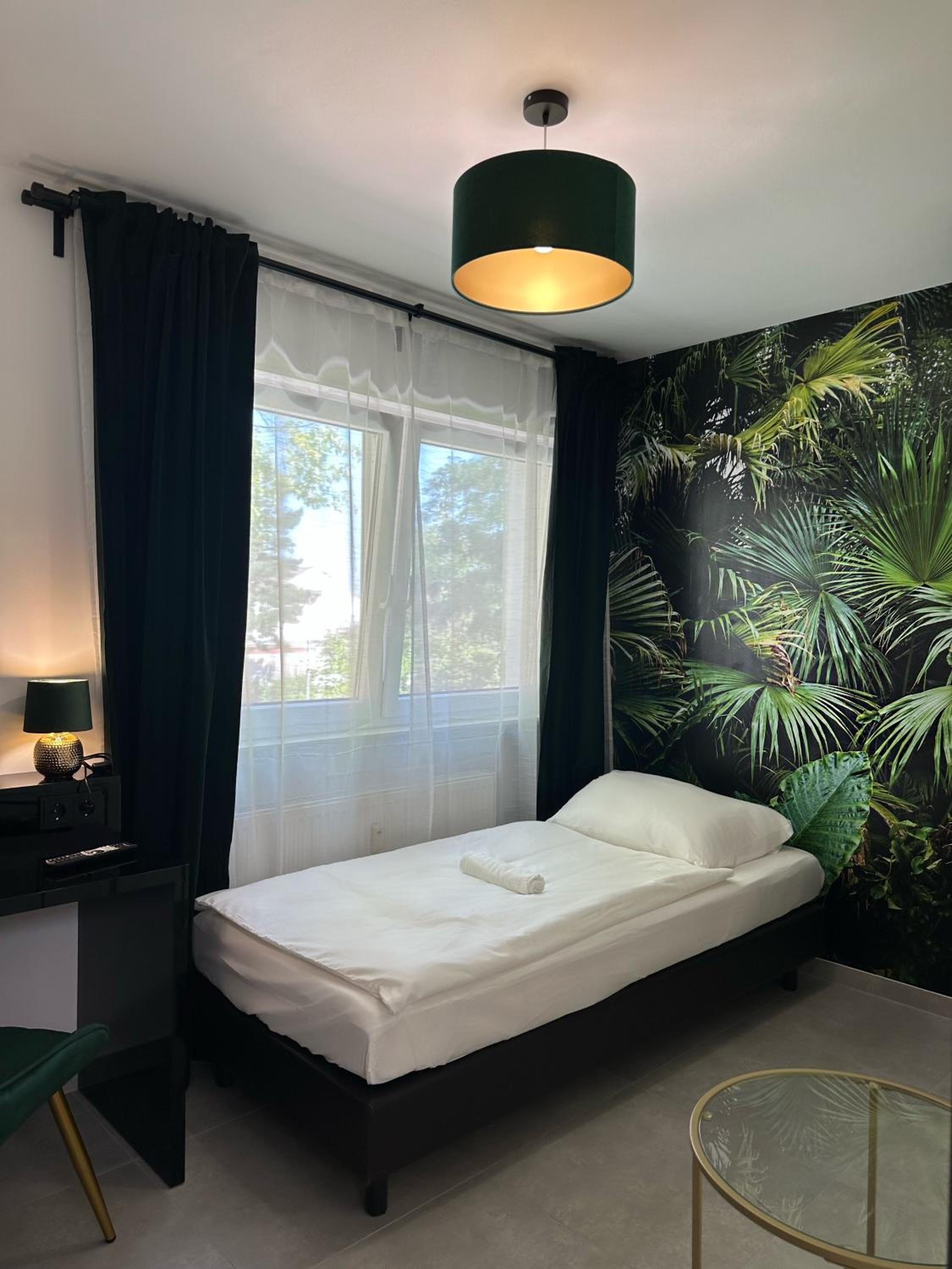Single Room with Shared Bathroom photo 3