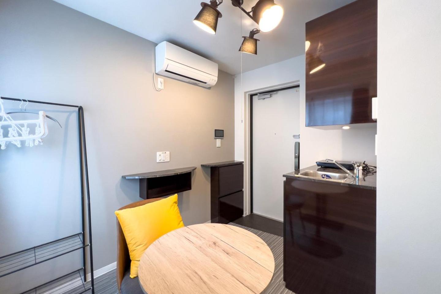 One-Bedroom Apartment photo 2
