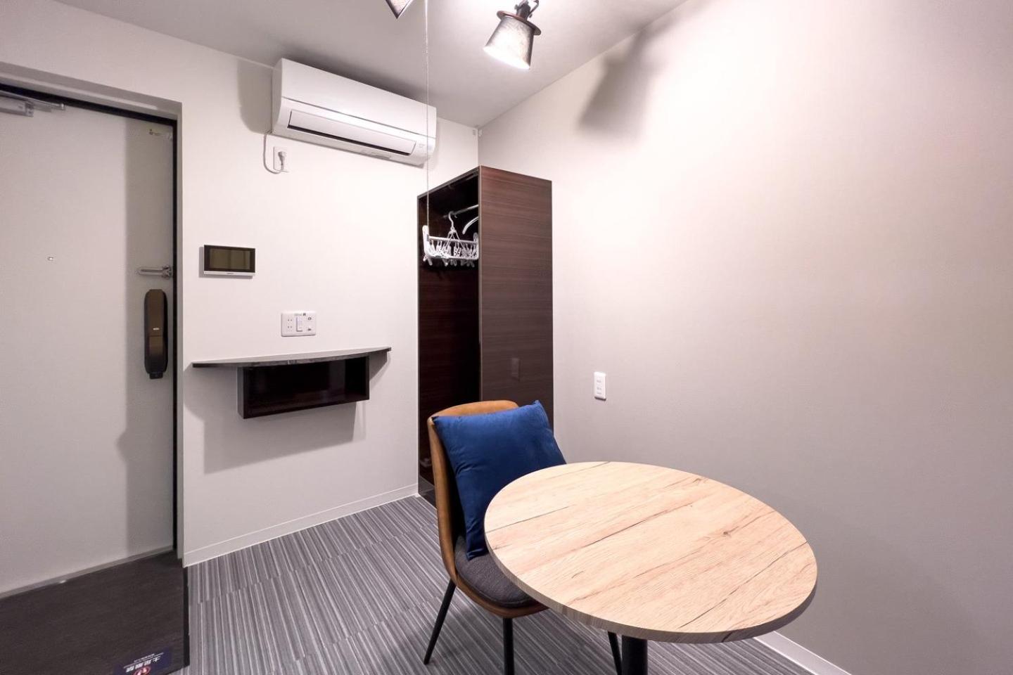 One-Bedroom Apartment photo 3