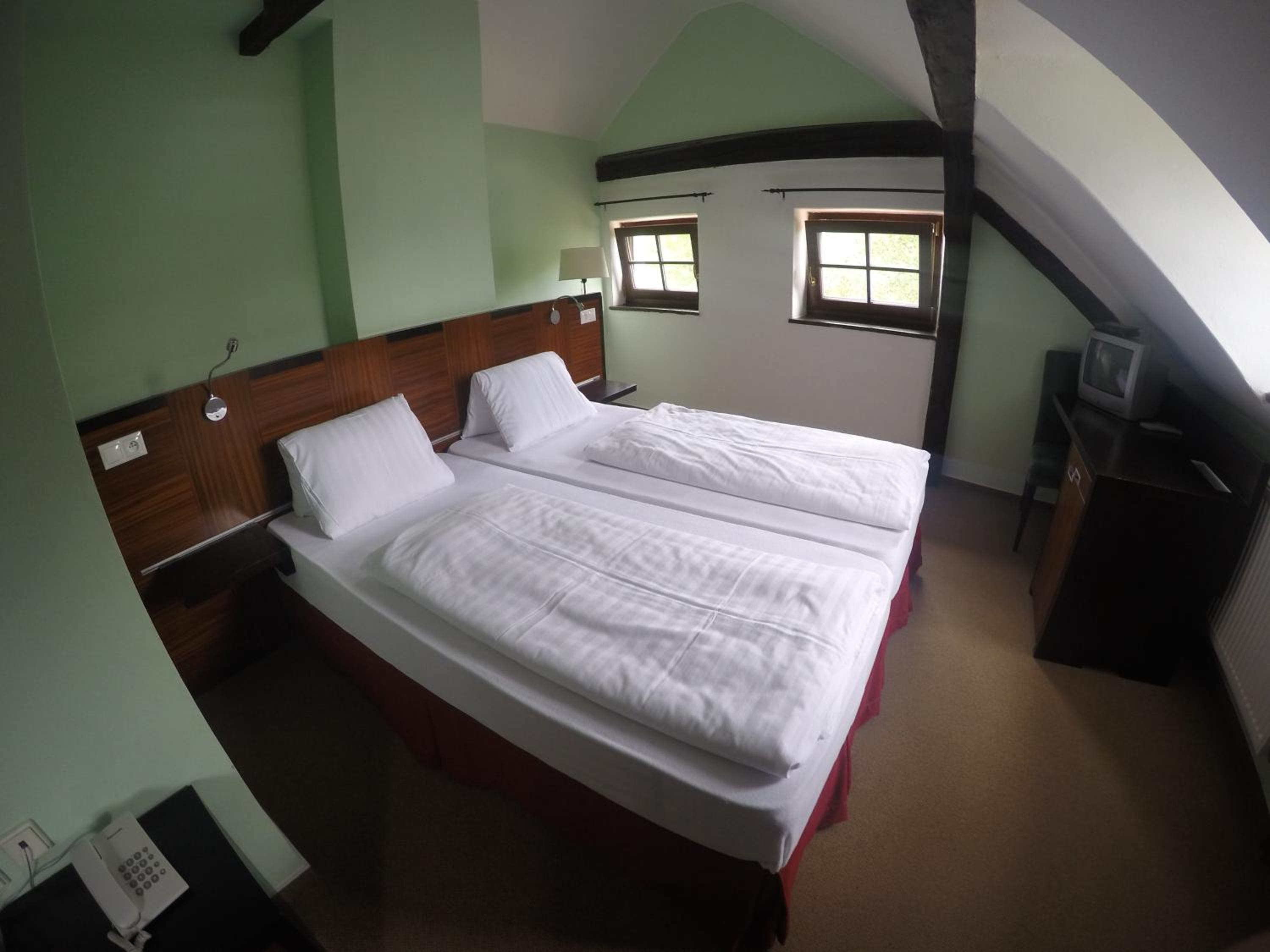 Double or Twin Room - Photo 2